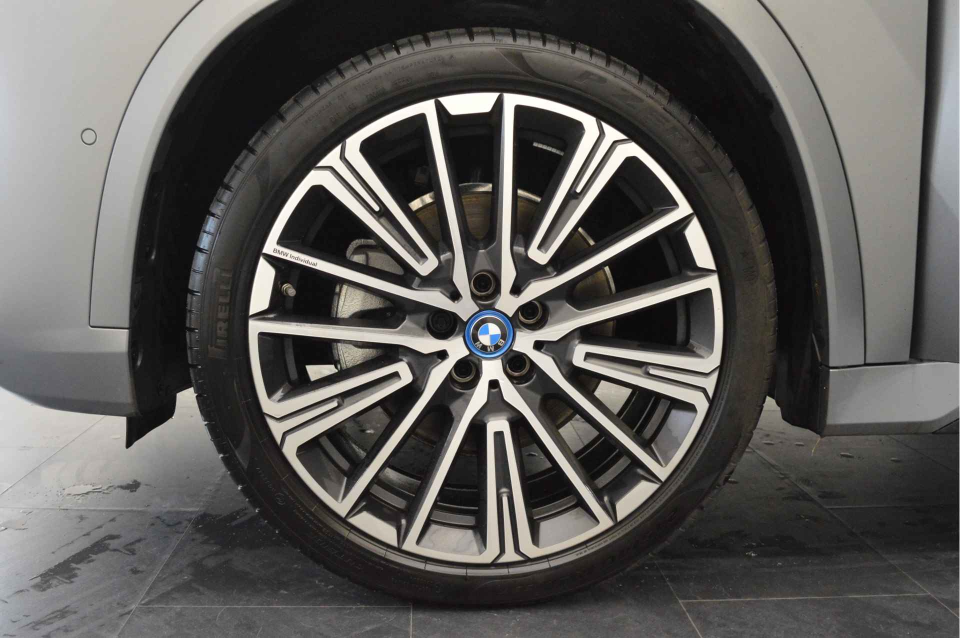 BMW iX1 xDrive30 M Sport 67 kWh / Panoramadak / Trekhaak / Adaptief M Onderstel / Parking Assistant Plus / Adaptieve LED / Memory Seats / Driving Assistant Professional - 22/22