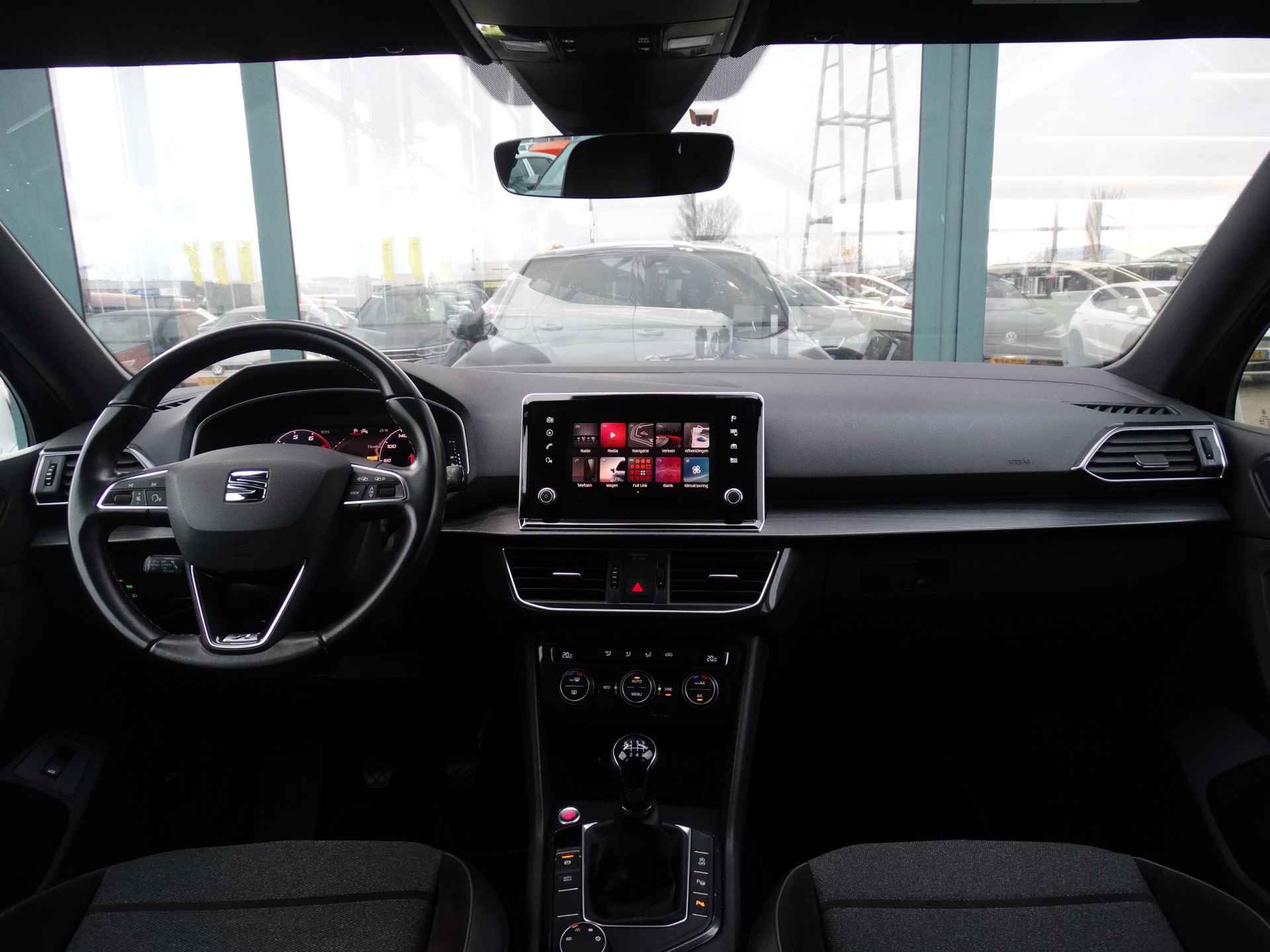 SEAT Tarraco 1.5 TSI Xcellence | Navigatie | Cruise Control | Achteruitrijcamera | Trekhaak | - 27/33