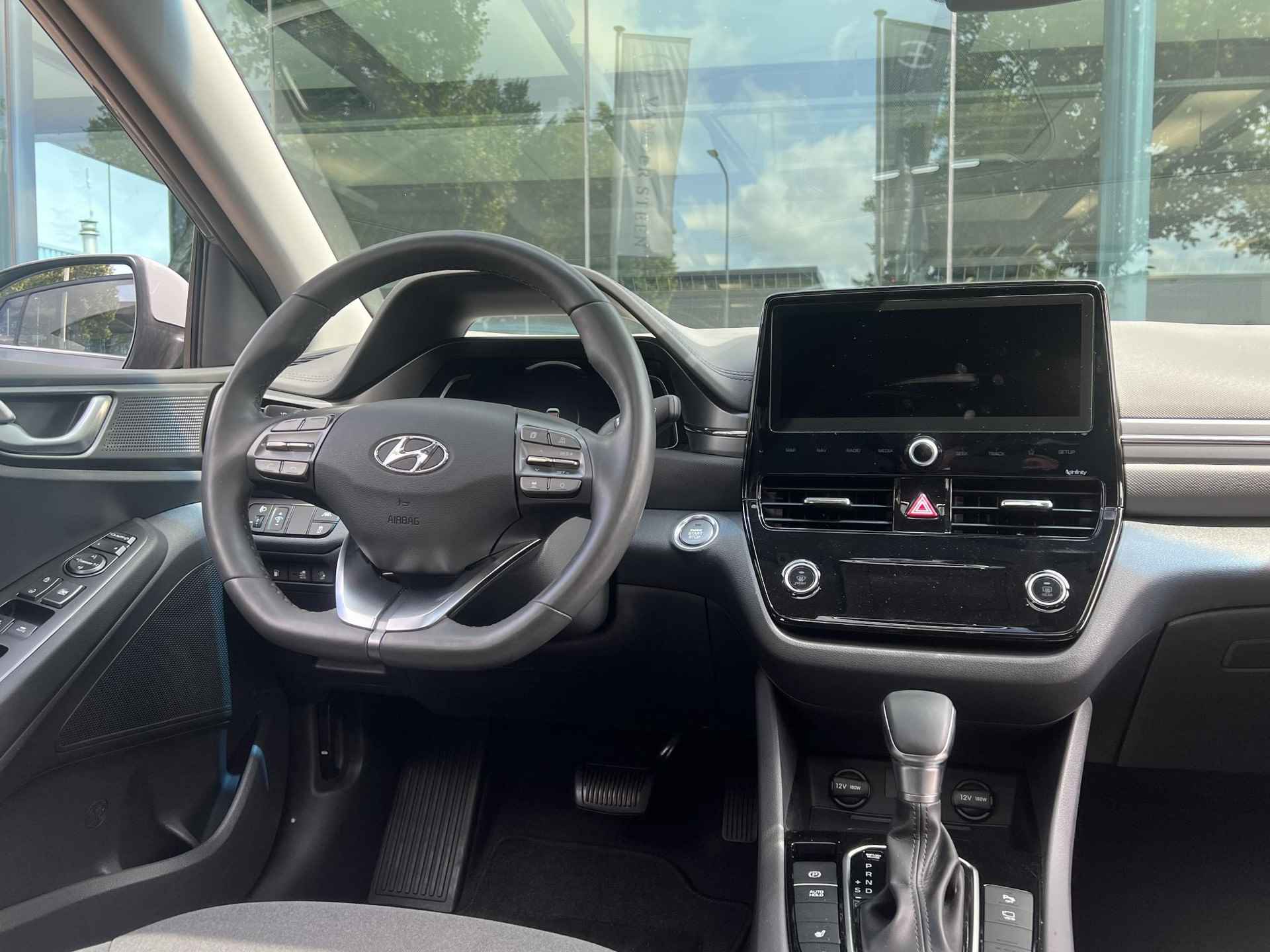 Hyundai IONIQ 1.6 GDi PHEV Premium Sky Schuifdak | Virtueel Cockpit | Adaptive Cruise - 4/27