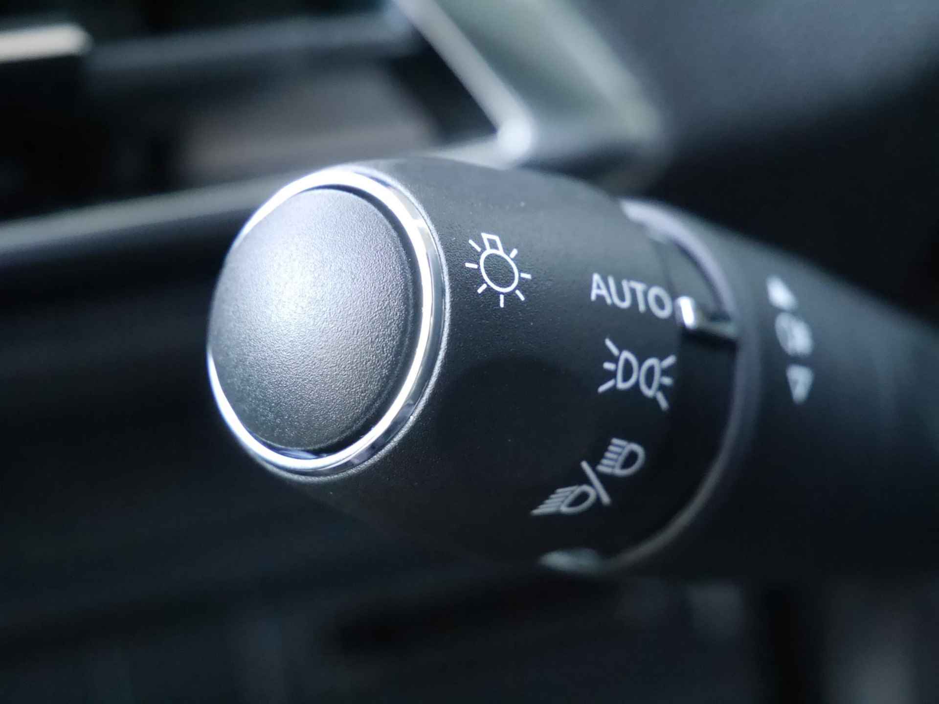 Peugeot 5008 1.2 Hybrid Allure Pack Business | Nieuwe auto | 7 zits | Stoelverwarming | Keyless entry en start | Draadloze telefoonlader | Parkeersensoren voor en achter | Camera | Lichtmetalen velgen | - 24/56
