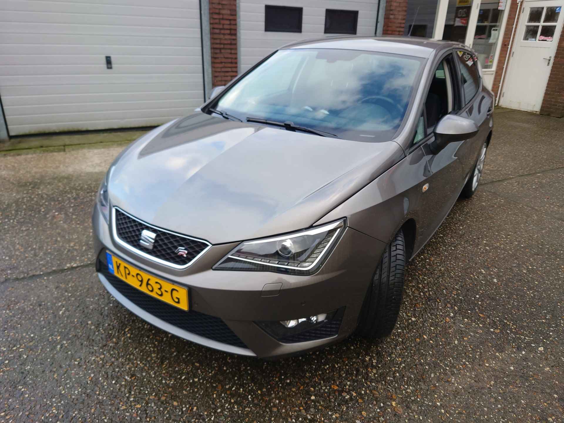 Seat Ibiza 1.0 EcoTSI FR Connect, 1e Eigenaar, Dealer onderhouden, FR - 3/23