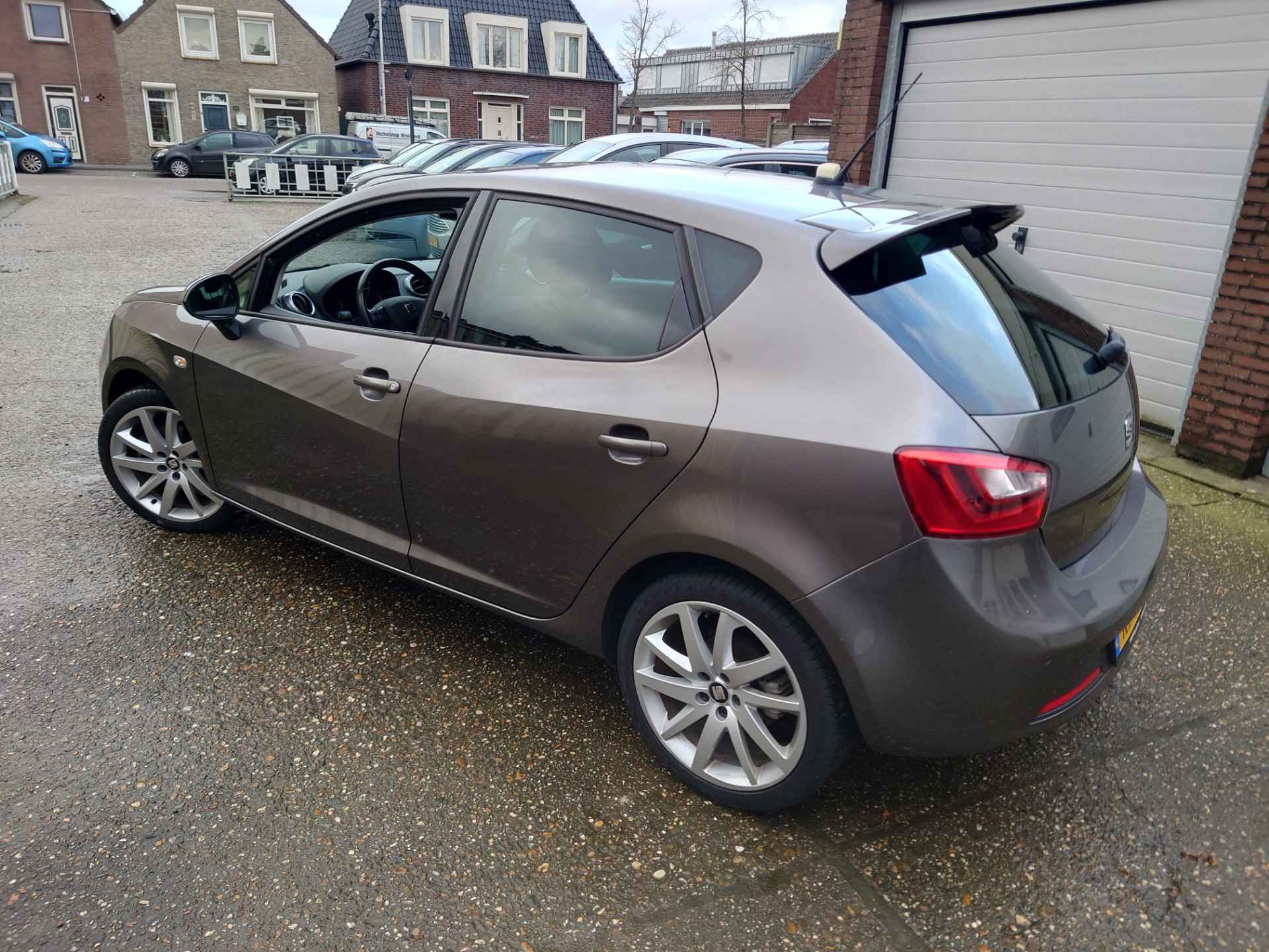 Seat Ibiza 1.0 EcoTSI FR Connect, 1e Eigenaar, Dealer onderhouden, FR - 4/23