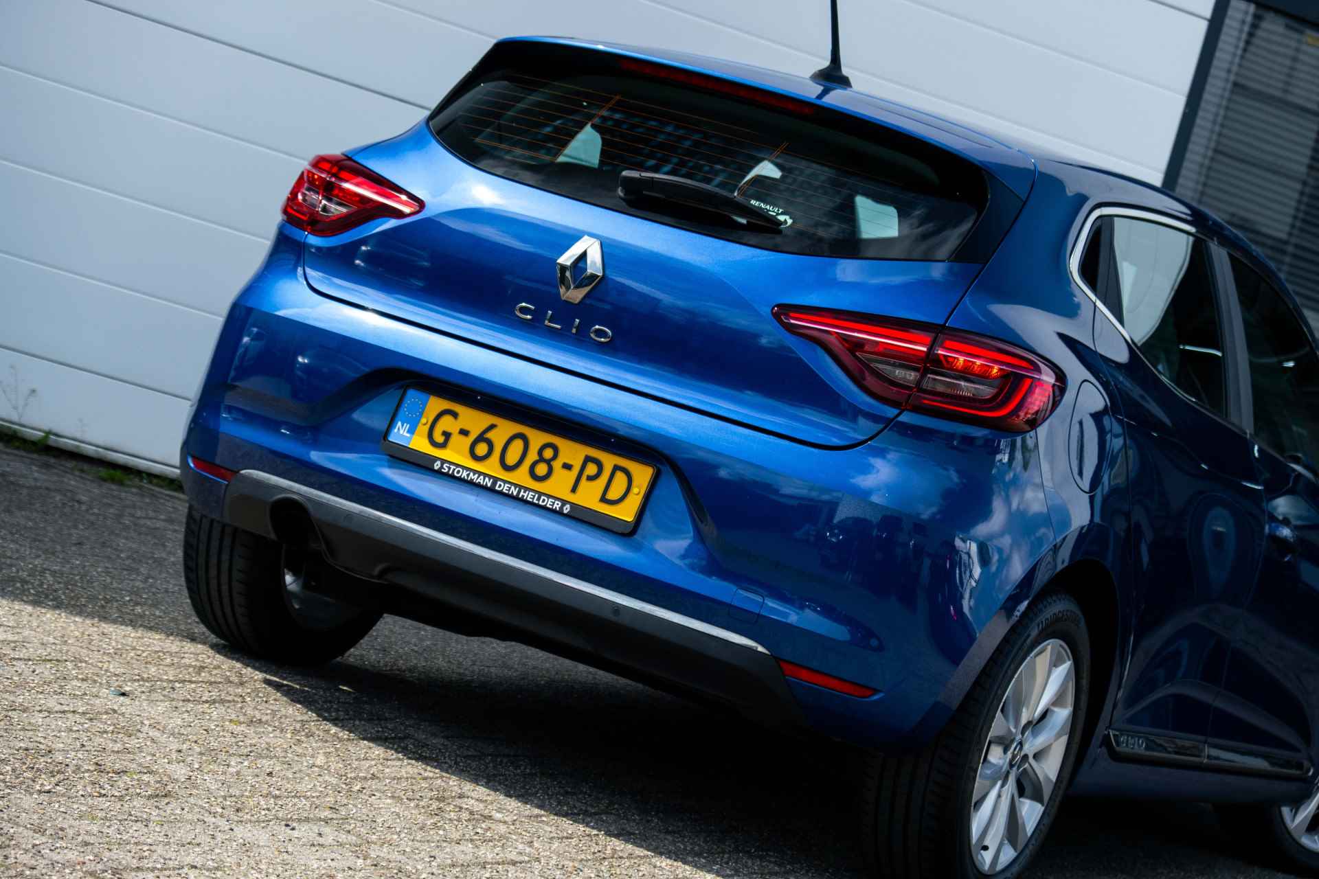Renault Clio 1.0 TCe 100pk Intens | Climat Control | Lm velgen | Handfree | Cruise | Apple Carplay/Android Auto | incl. Bovag rijklaarpakket met 12 maanden garantie | - 18/47