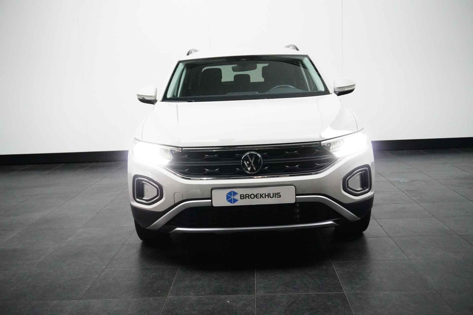 Volkswagen T-Roc 1.5 TSI 150PK DSG-7 Life Business | NAVIGATIE | NAVI BY APP | LED - 4/24