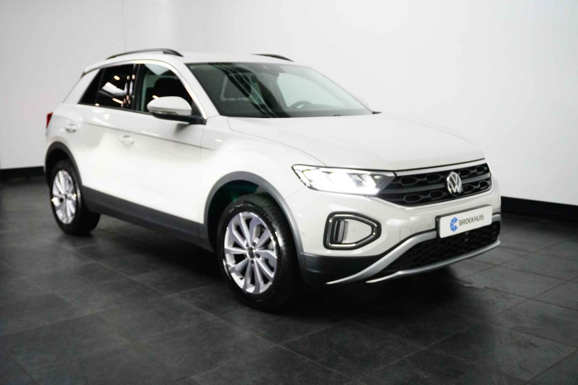 Volkswagen T-Roc 1.5 TSI 150PK DSG-7 Life Business | NAVIGATIE | NAVI BY APP | LED - 5/24