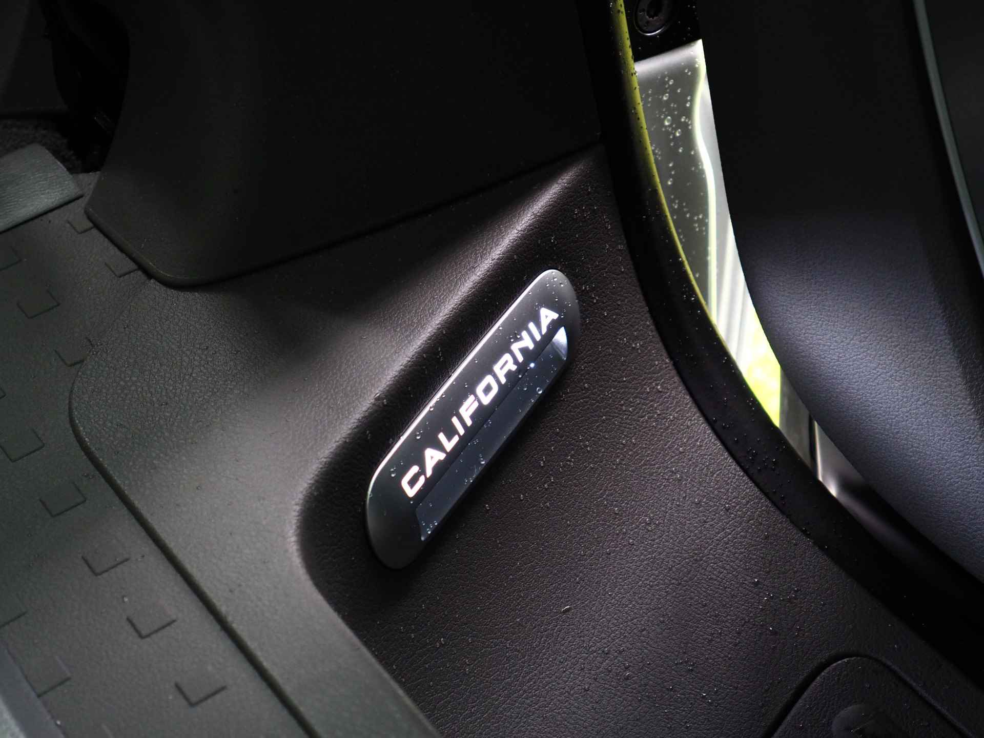 Volkswagen T6.1 California Ocean 2.0 TDI DSG | Noodremassistent | Adaptieve Cruise Control | Apple CarPlay/ Android Auto | Stoelverwarming | Achteruitrijcamera | Bluetooth | Climate Control - 8/17