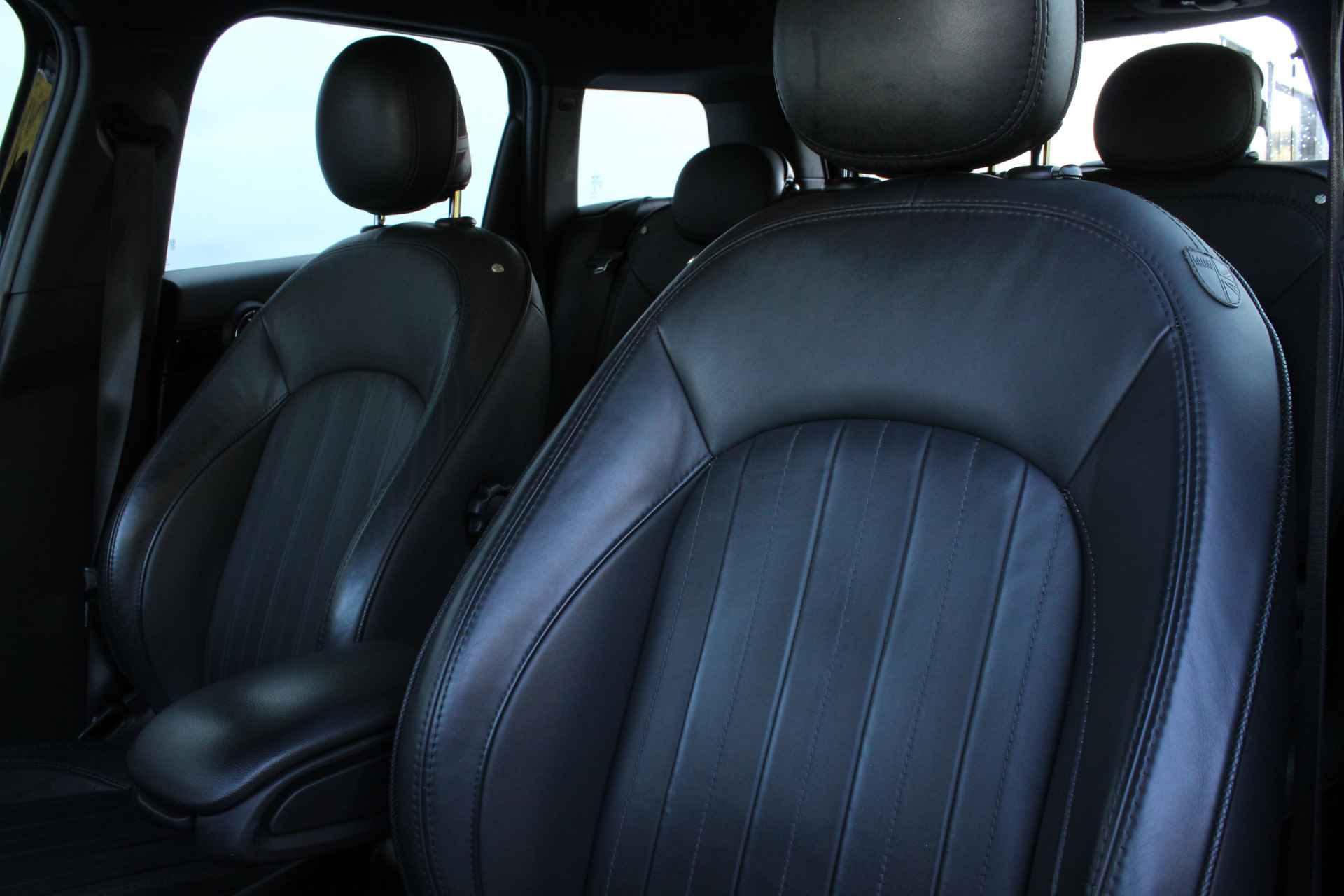 MINI Countryman Cooper S / Panoramadak / Sportstoelen / LED / Stoelverwarming / Park Assistant / Navigatie Professional / Leder - 15/27