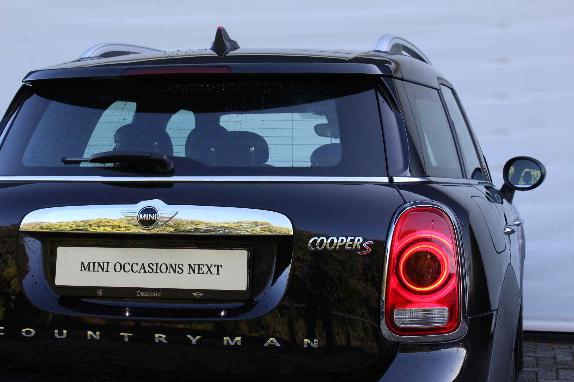 MINI Countryman Cooper S / Panoramadak / Sportstoelen / LED / Stoelverwarming / Park Assistant / Navigatie Professional / Leder - 18/27