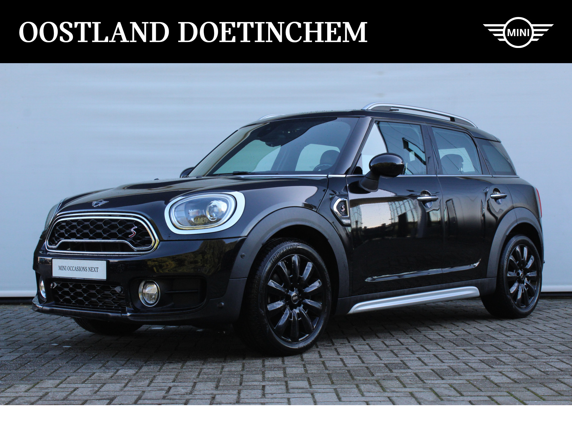 MINI Countryman Cooper S / Panoramadak / Sportstoelen / LED / Stoelverwarming / Park Assistant / Navigatie Professional / Leder