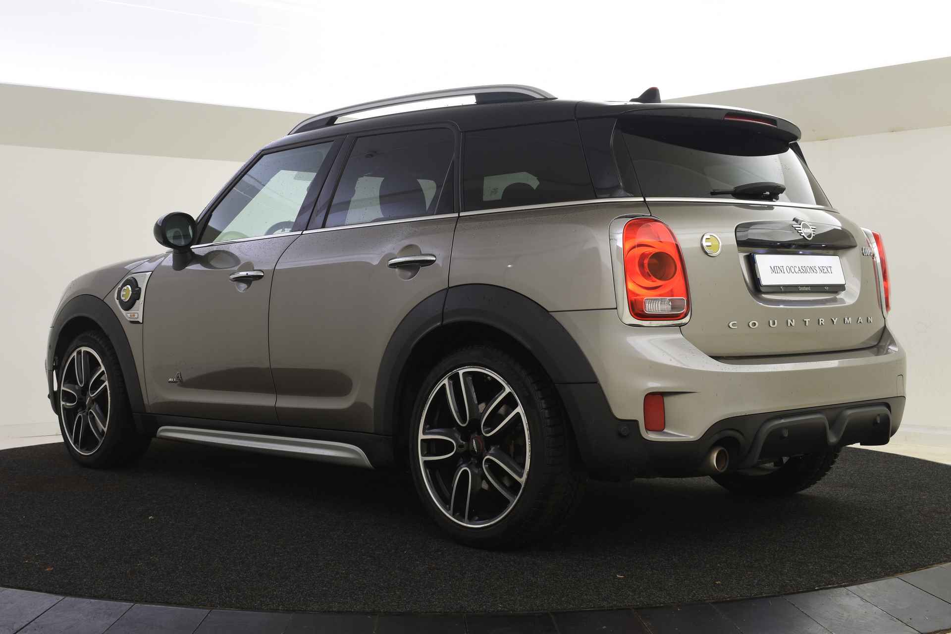 MINI Countryman Cooper S E ALL4 Automaat / Cruise Control / PDC achter / Airconditioning / DAB / Navigatie - 13/45