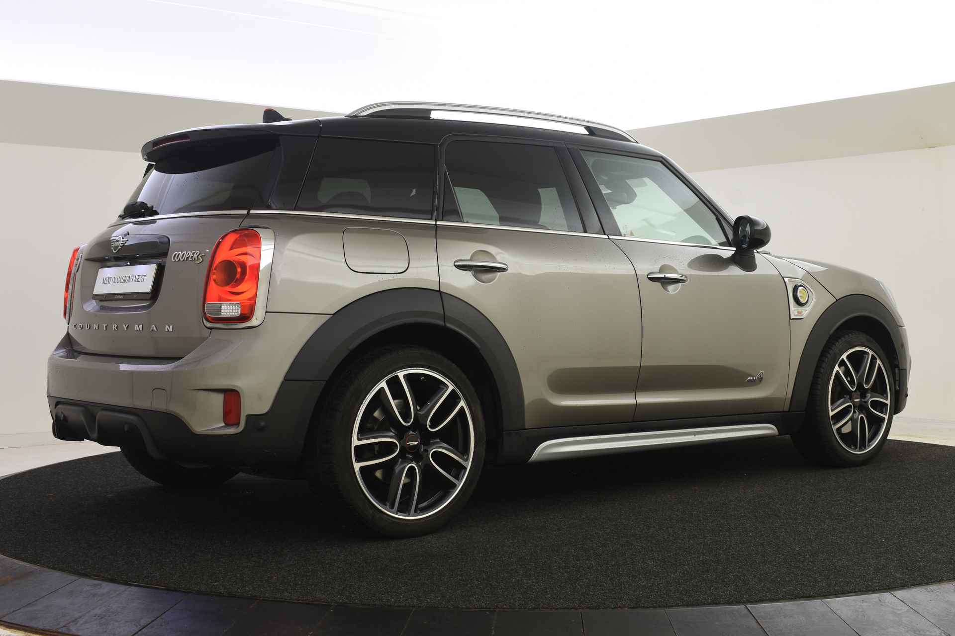 MINI Countryman Cooper S E ALL4 Automaat / Cruise Control / PDC achter / Airconditioning / DAB / Navigatie - 14/45