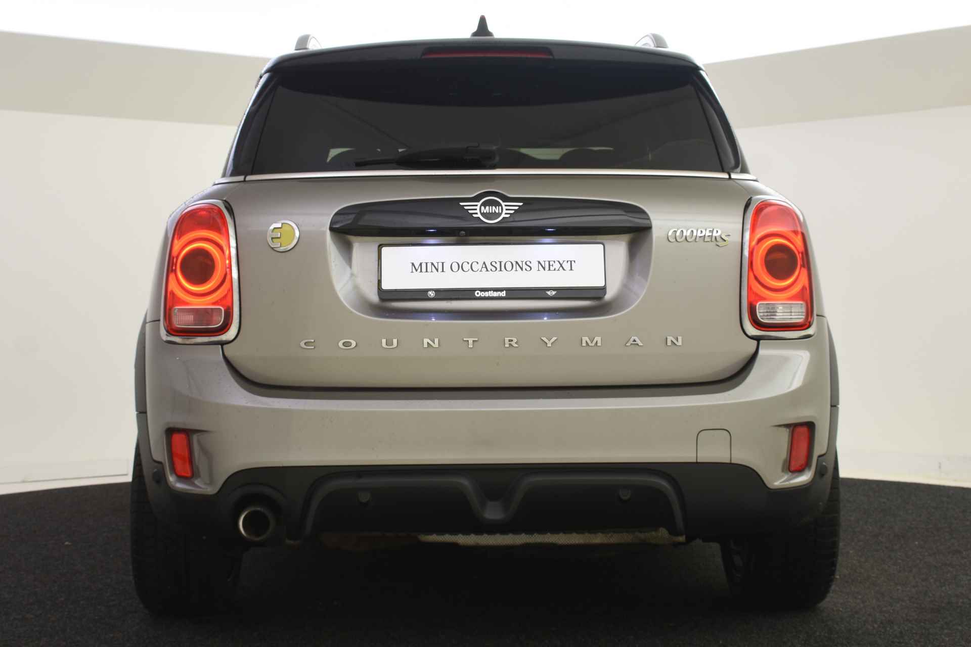 MINI Countryman Cooper S E ALL4 Automaat / Cruise Control / PDC achter / Airconditioning / DAB / Navigatie - 24/45