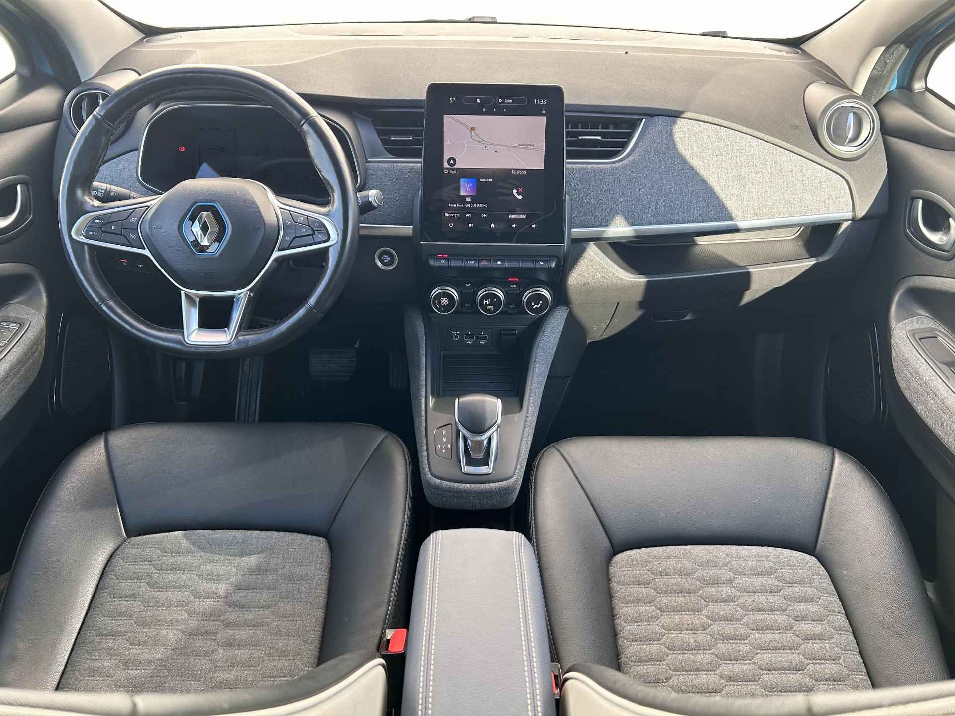 Renault ZOE R135 Intens 52 kWh (ex Accu) / SoH accu 80,55 % / Snel laden / Warmtepomp / Stoel&stuur verwarming / Navigatie / Climate Control /  Apple carplay & Aindroid auto / - 2/43