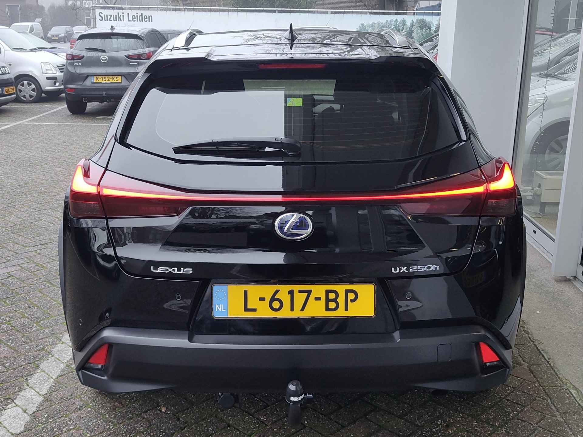 Lexus UX 250h BUSINESS LINE Trekhaak | Stuurverwarming | Keyless - 5/39