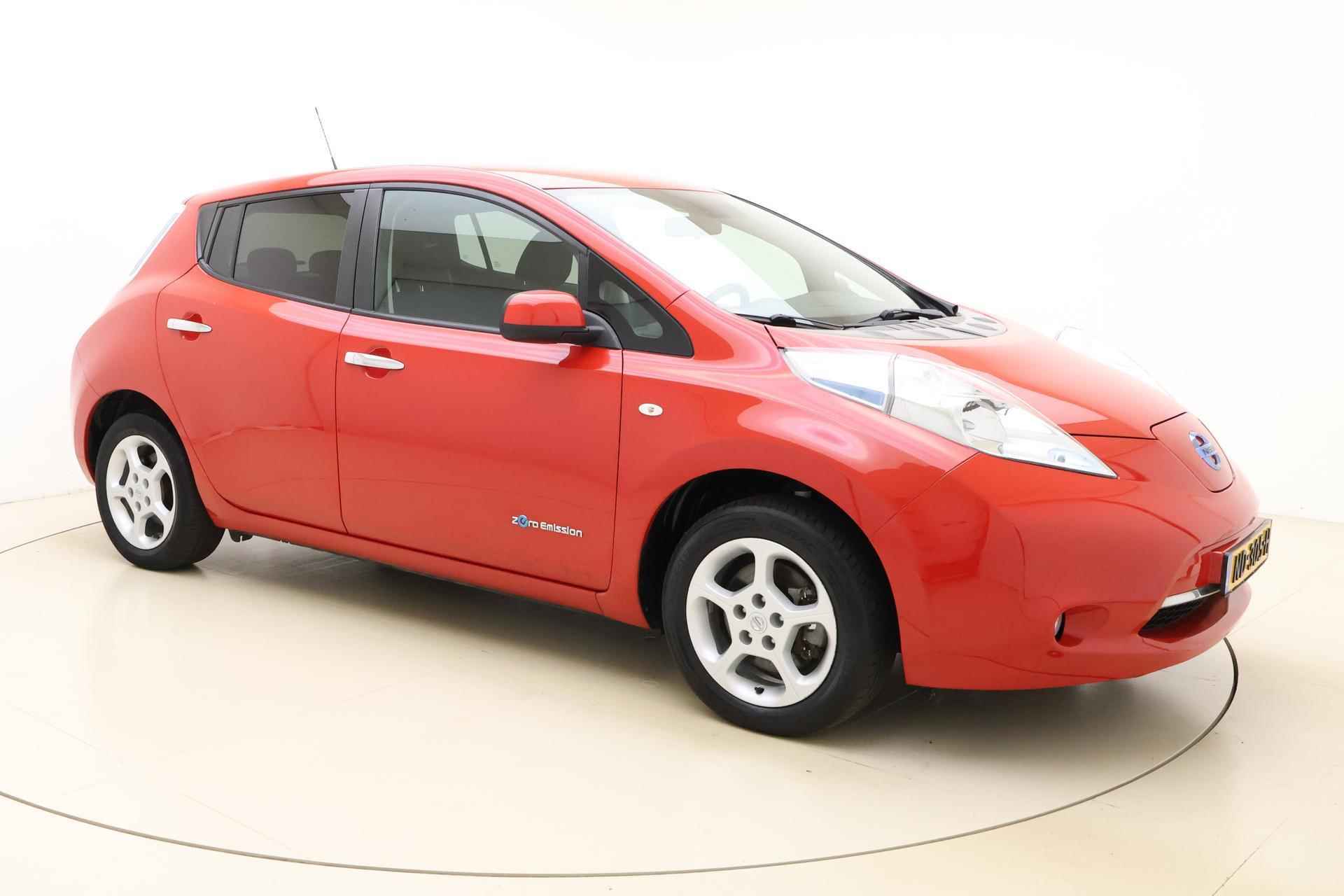 Nissan LEAF Acenta 30 kWh | Achteruitrij Camera | Keyless Entry | Navigatie | Stoel & Stuur Verwarming - 9/38