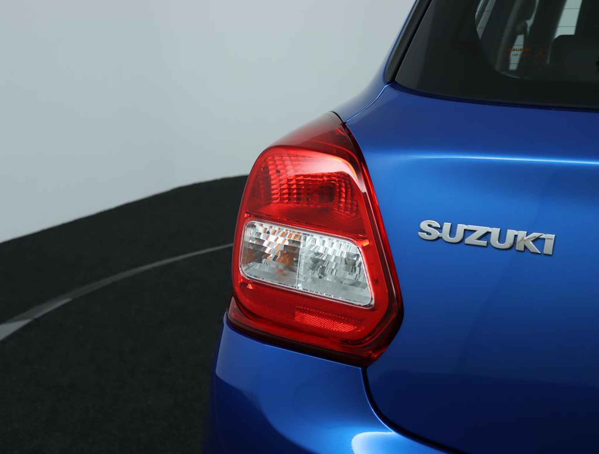 Suzuki Swift 1.2 Comfort | Airco | Radio-CD speler | Bluetooth | centrale vergrendeling | elektrische ramen voor | - 36/43