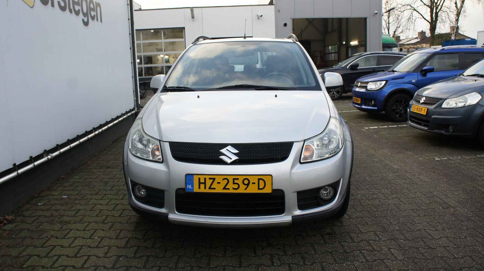 Suzuki SX4 1.6 Exclusive - 6/25