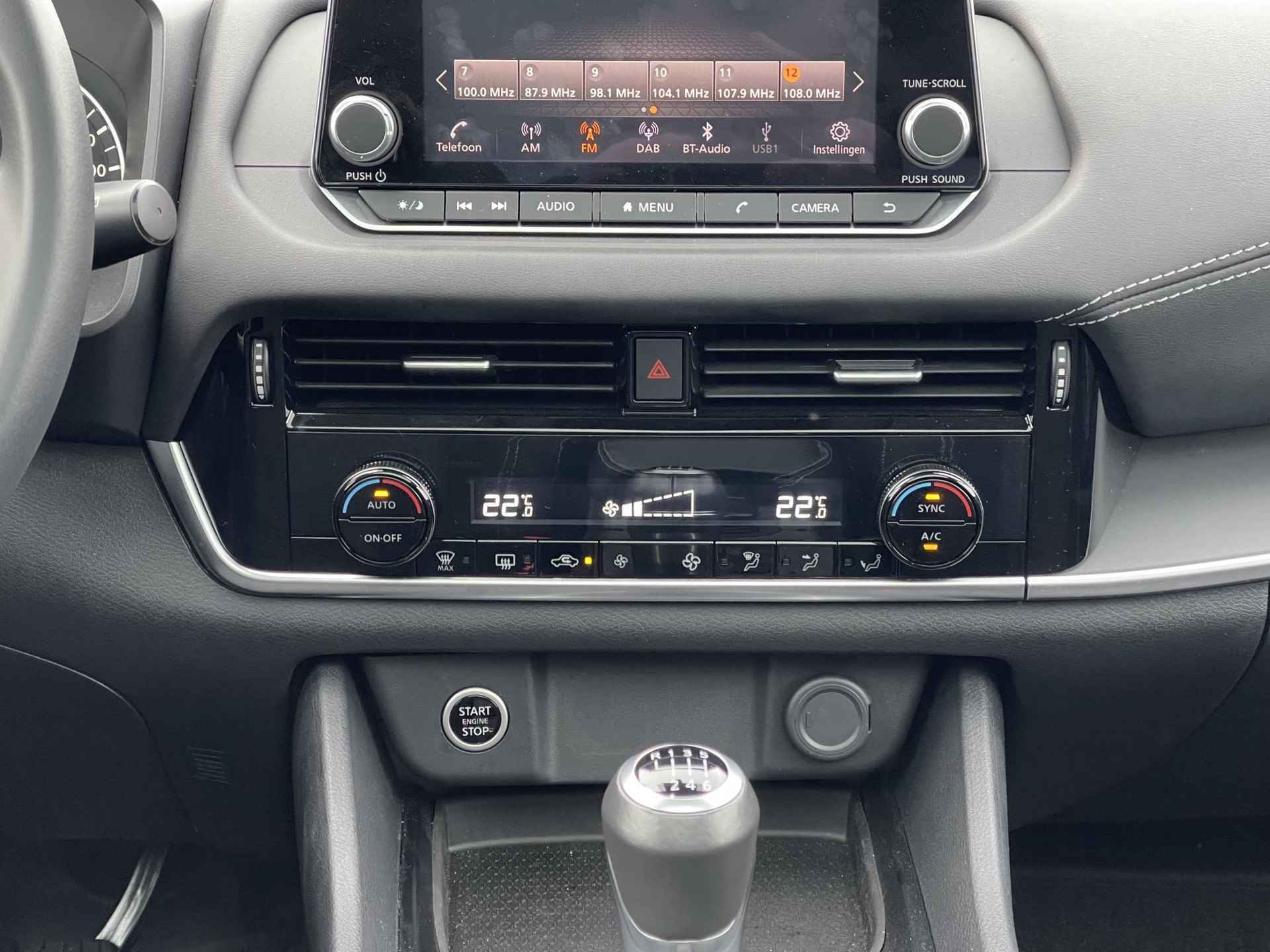 Nissan Qashqai 1.3 MHEV Acenta Design Pack *1650kg TREKGEWICHT* | Panoramadak | Apple Carplay/Android Auto | Adapt. Cruise Control | Dodehoek | LED Koplampen | Rijklaarprijs! - 11/23