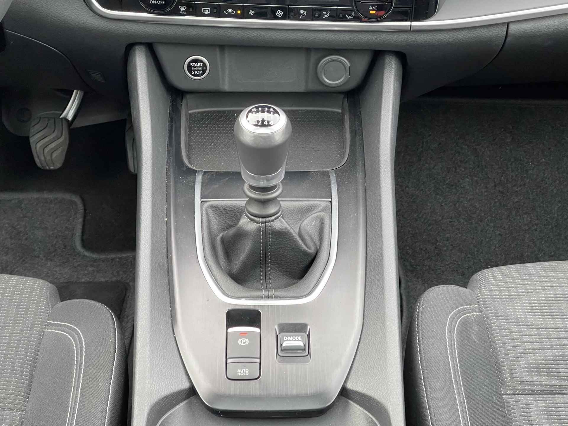 Nissan Qashqai 1.3 MHEV Acenta Design Pack *1650kg TREKGEWICHT* | Panoramadak | Apple Carplay/Android Auto | Adapt. Cruise Control | Dodehoek | LED Koplampen | Rijklaarprijs! - 12/23