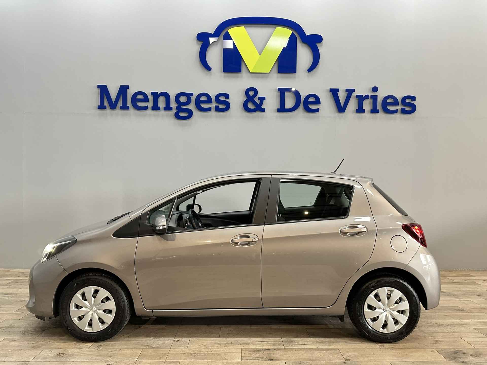 Toyota Yaris 1.0 VVT-i Aspiration Airco | Camera | Bluetooth | Elek ramen | Isofix | NAP | - 6/30