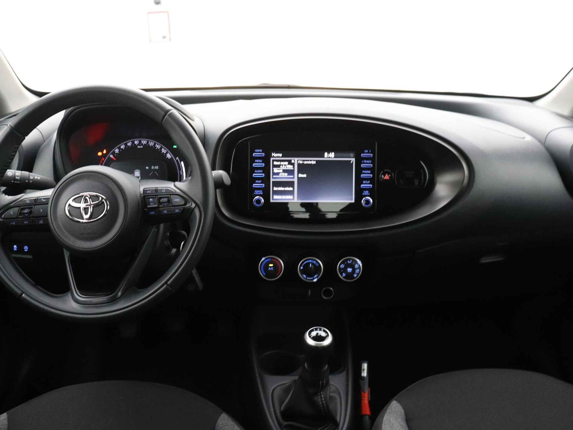 Toyota Aygo X 1.0 VVT-i MT play - 6/41