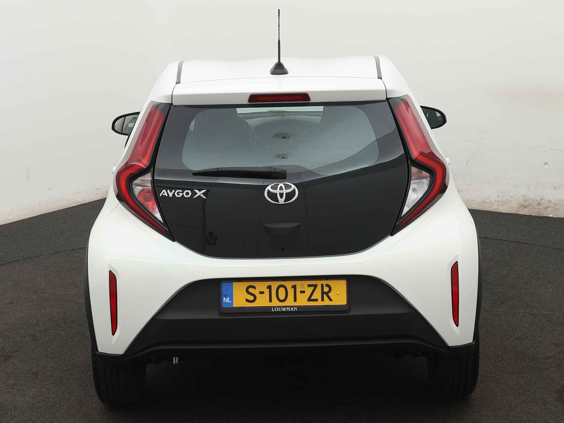 Toyota Aygo X 1.0 VVT-i MT play - 30/41