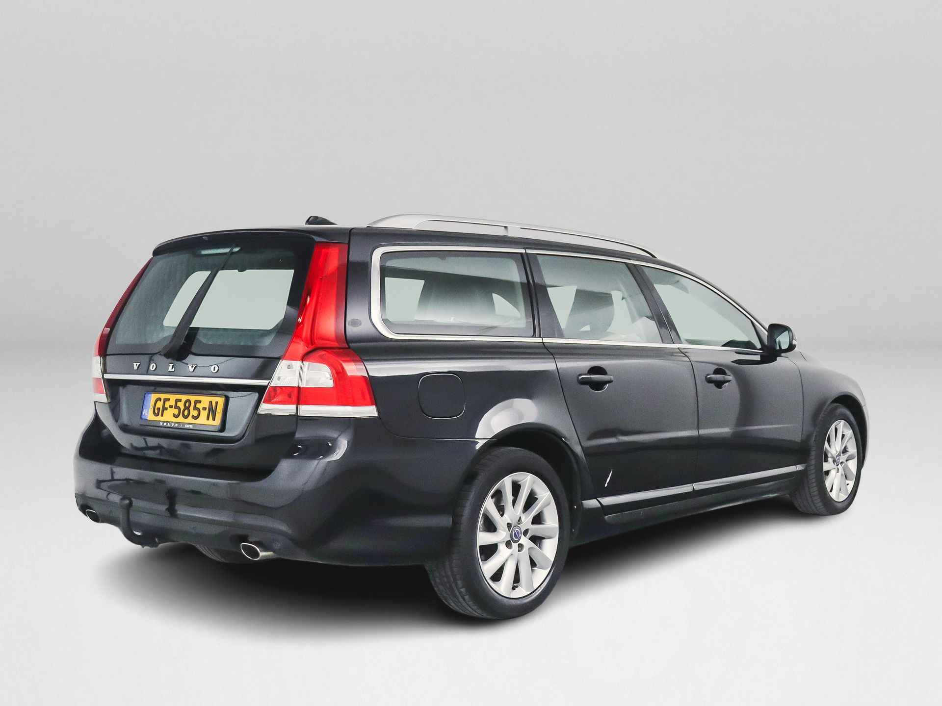 Volvo V70 D4 Nordic+ | Panoramadak | Stoelverwarming | Trekhaak | Parkeercamera - 3/35