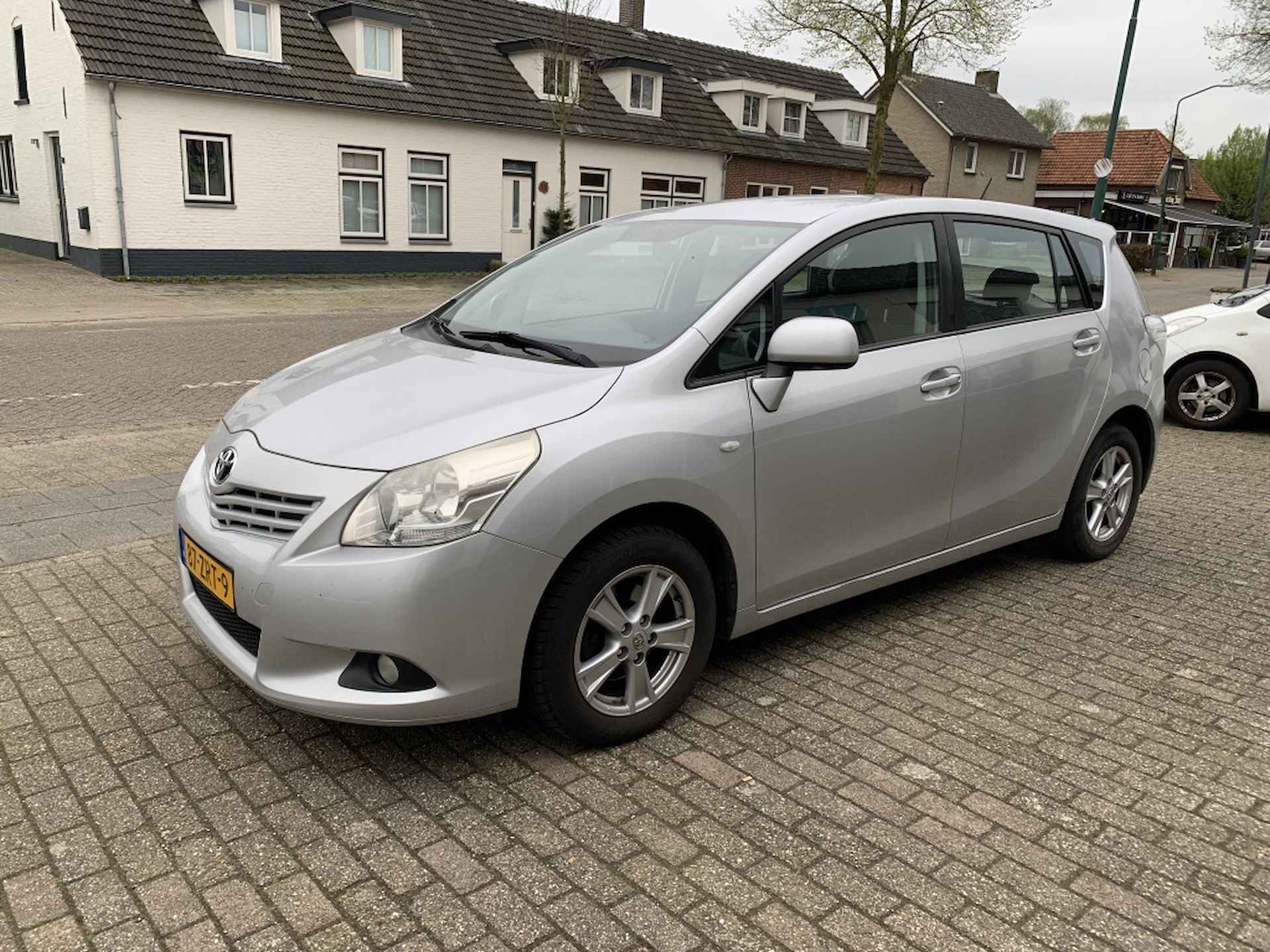 Toyota Verso 1.6 VVT-i Dynamic - 3/27