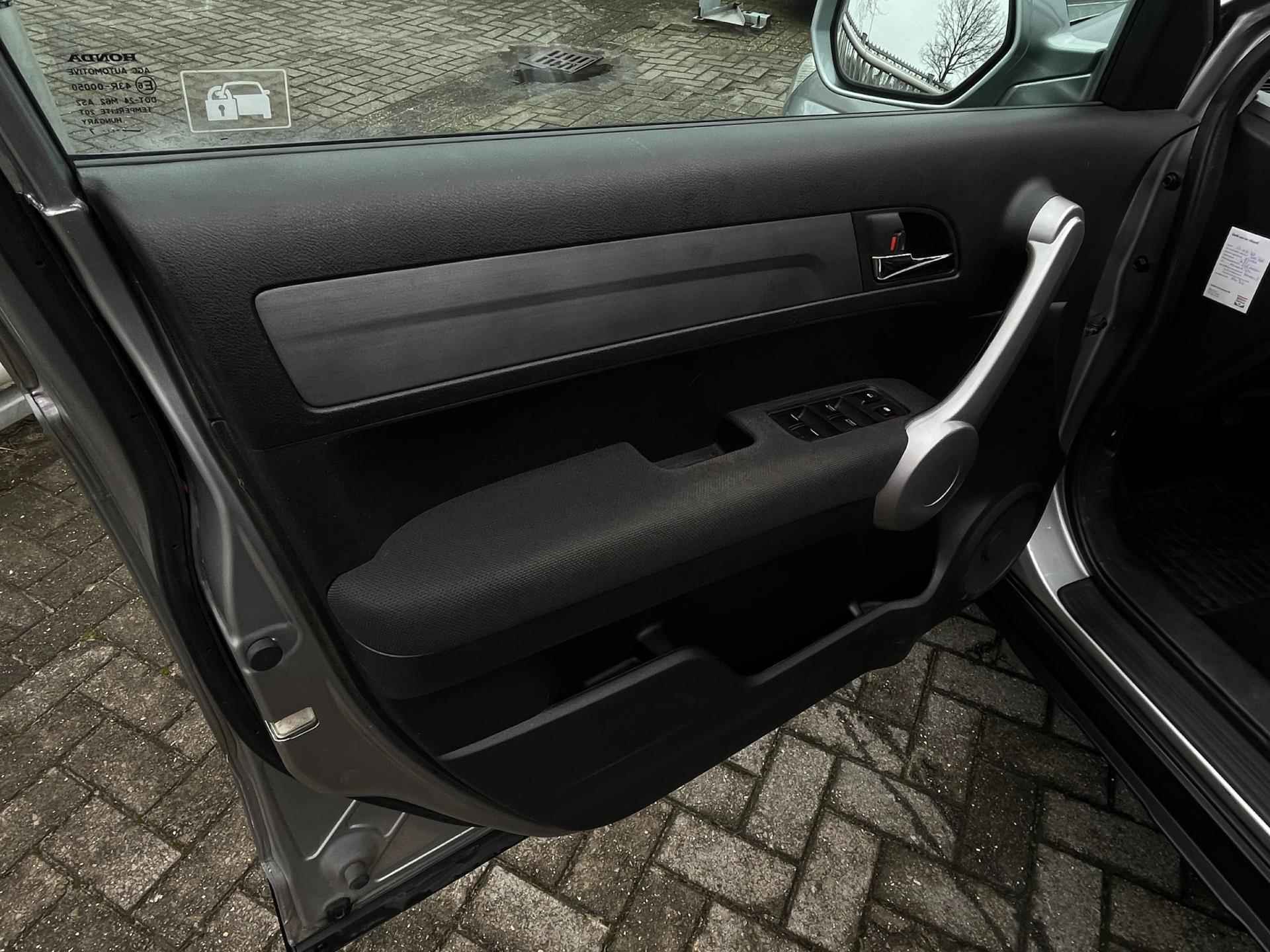 Honda CR-V 2.0i Elegance TREKHAAK / PARKEERSENSOREN / AIRCONDITIONING / ECC / CRUISE - 7/31