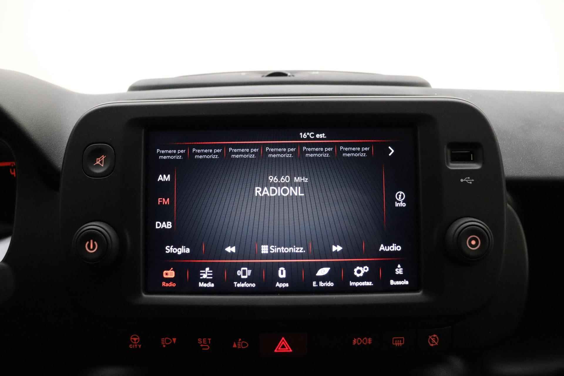 Fiat Panda 1.0 Hybrid Cross | Navigatie via Apple Carplay/Android Auto | Airco | Parkeersensoren achter | Bianco Gelato | Getint glas | Informeer naar de beschikbaarheid - 25/34