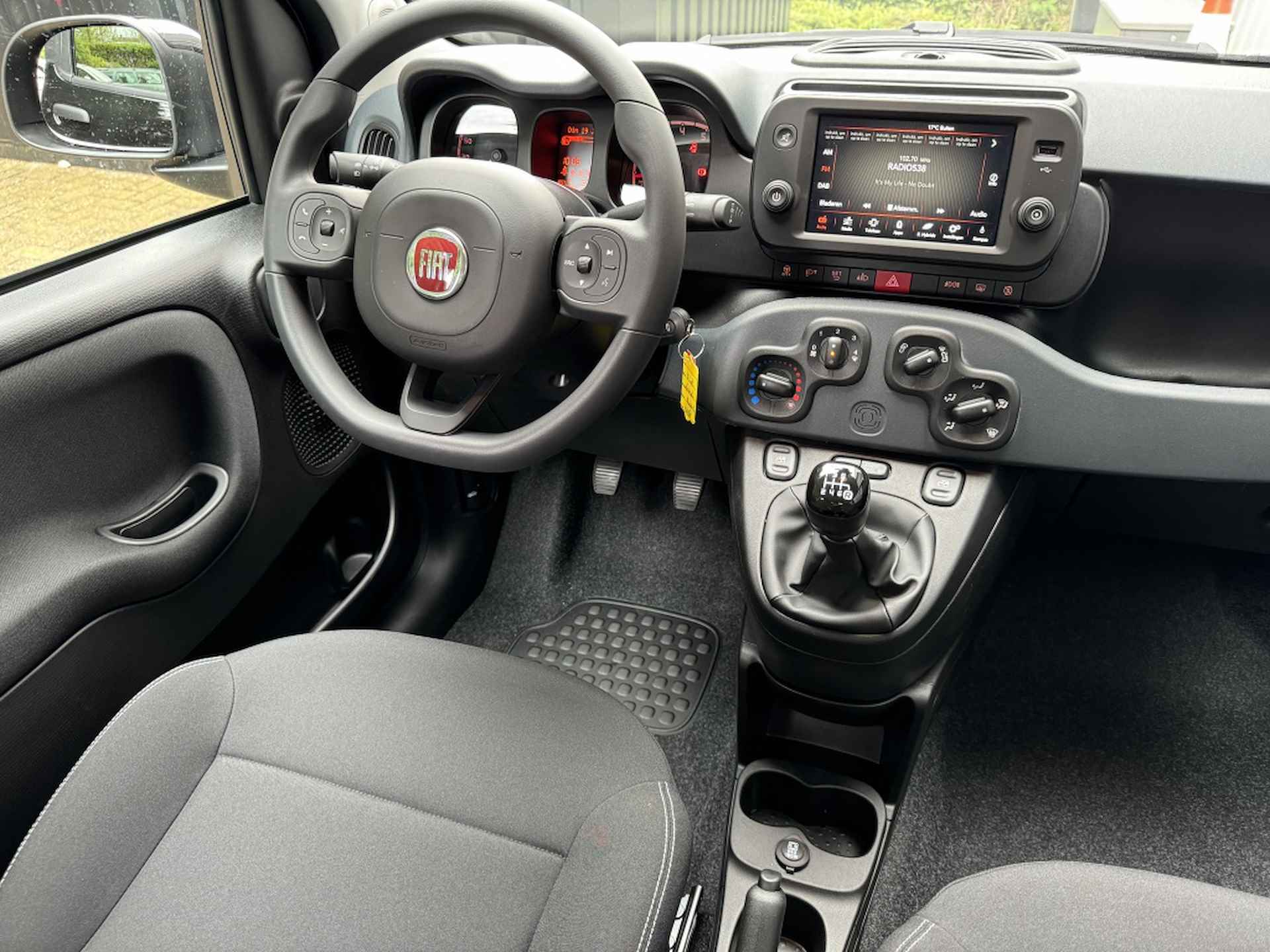 Fiat Panda 1.0 Hybrid 70 PK Cross | Carplay | PDC | Airco - 10/19