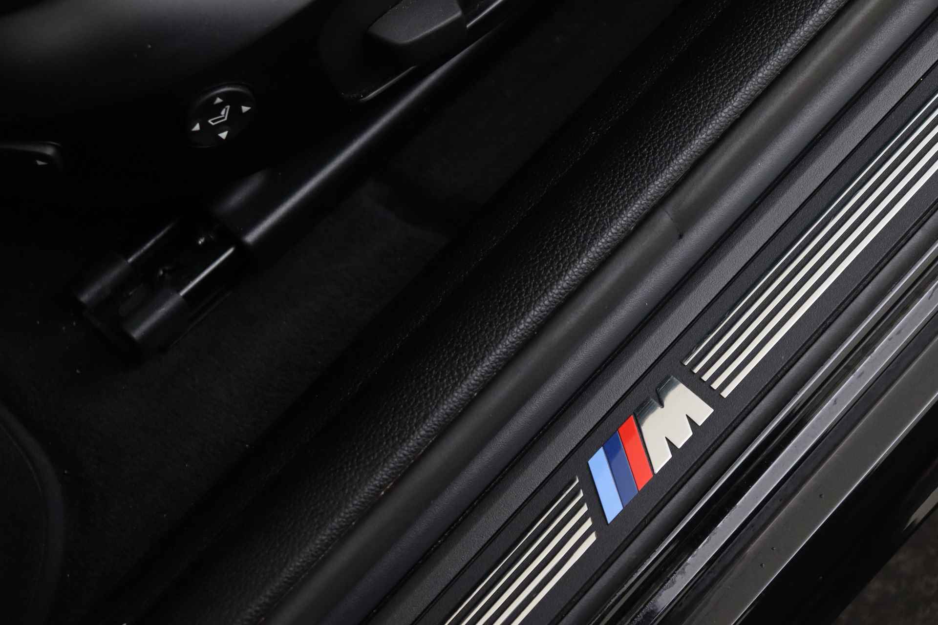 BMW 1-SERIE Coupe M High Executive / Harman Kardon / Nederlandse auto / Leder / Spraaksturing / Stoelverwarming / PDC achter / Dealeronderhouden - 57/67