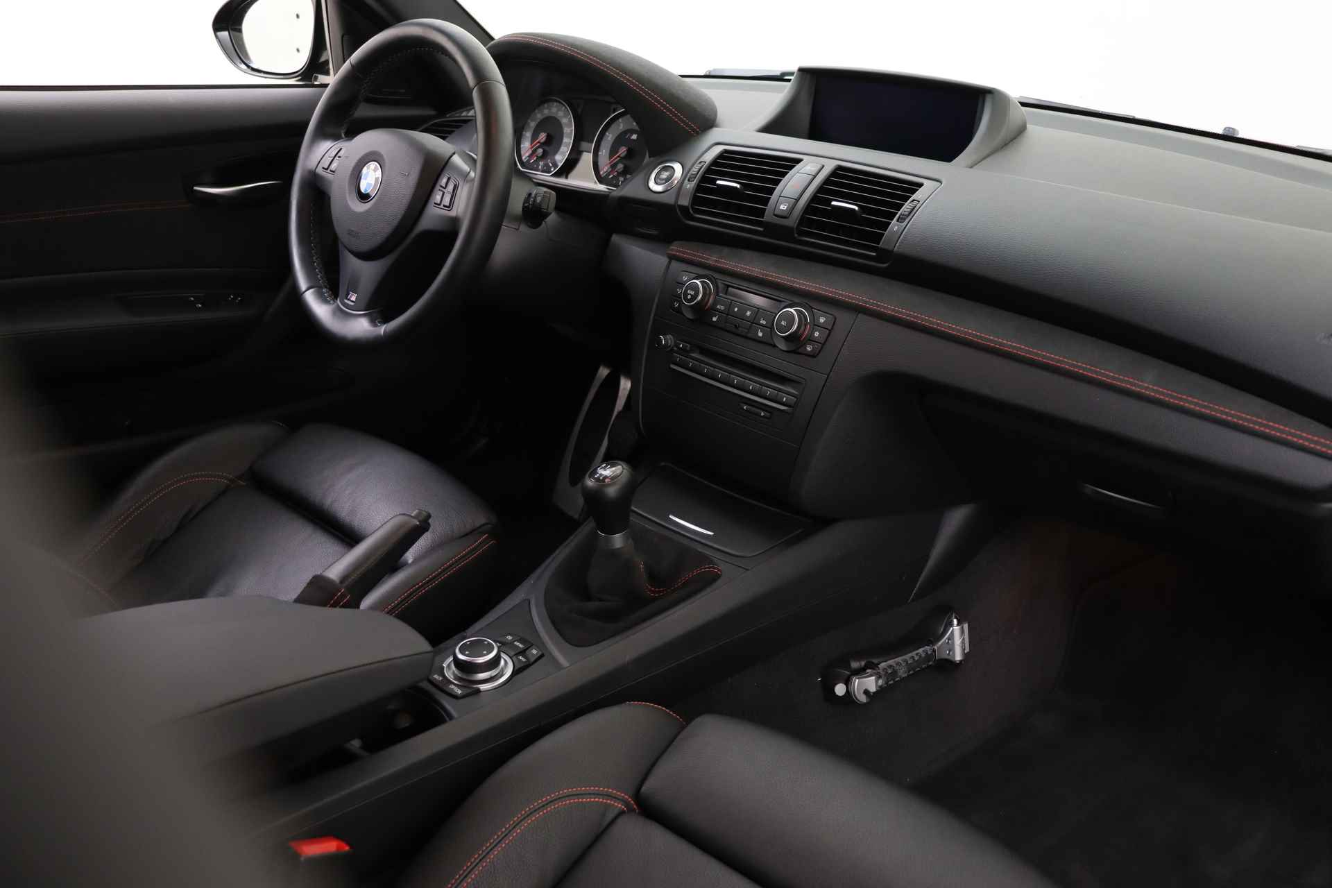 BMW 1-SERIE Coupe M High Executive / Harman Kardon / Nederlandse auto / Leder / Spraaksturing / Stoelverwarming / PDC achter / Dealeronderhouden - 10/91