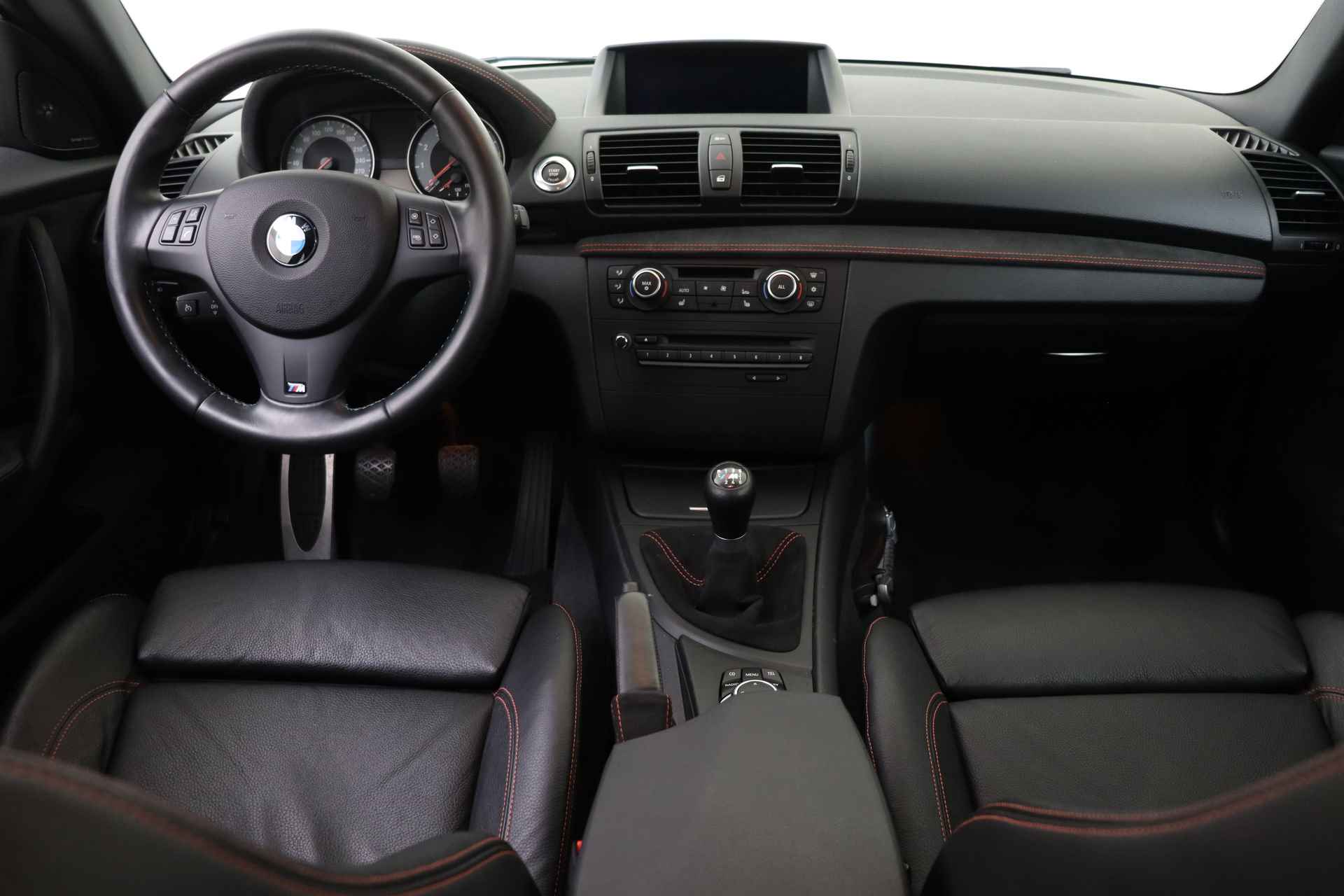 BMW 1-SERIE Coupe M High Executive / Harman Kardon / Nederlandse auto / Leder / Spraaksturing / Stoelverwarming / PDC achter / Dealeronderhouden - 20/91