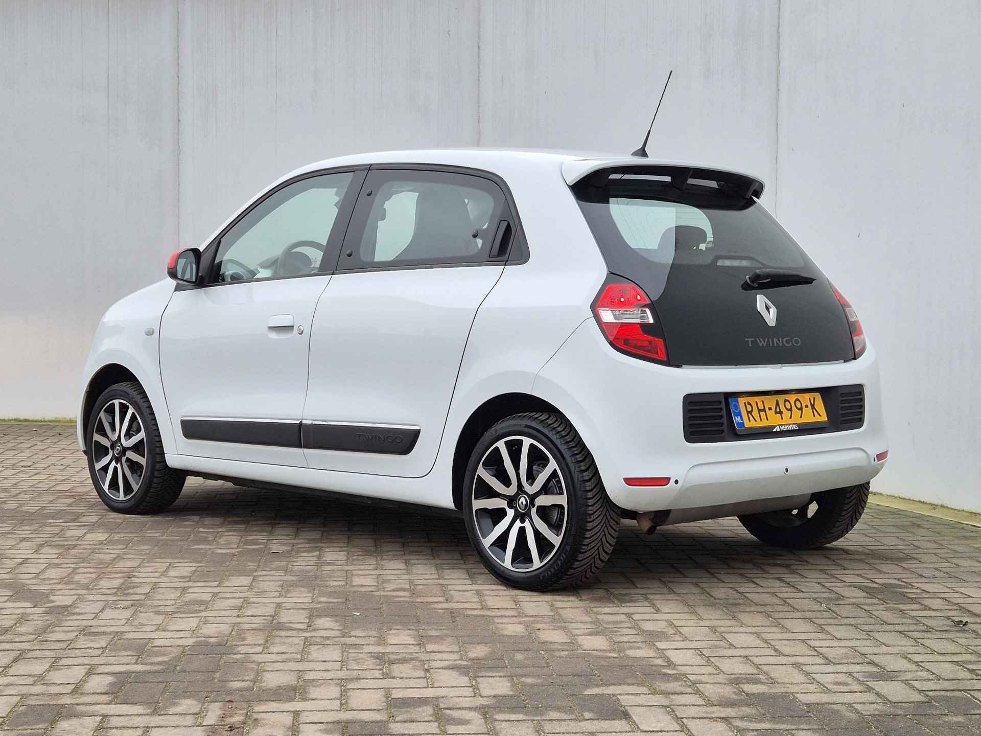 Renault Twingo 1.0 SCe Intens Automaat / 16" Lichtmetalen Velgen / Navigatie / Achterruitrijcamera / All Season Banden / Cruise Control / Climate control / - 14/44