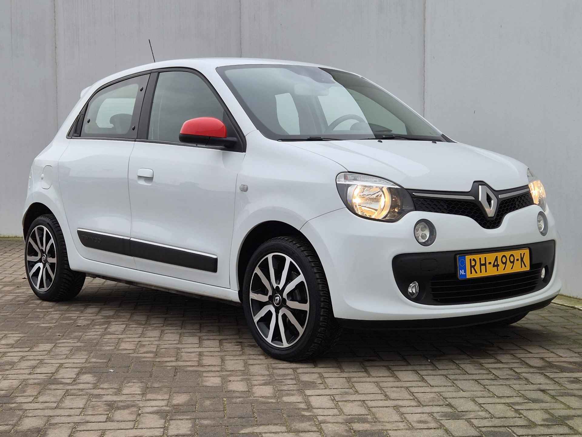 Renault Twingo 1.0 SCe Intens Automaat / 16" Lichtmetalen Velgen / Navigatie / Achterruitrijcamera / All Season Banden / Cruise Control / Climate control / - 16/44