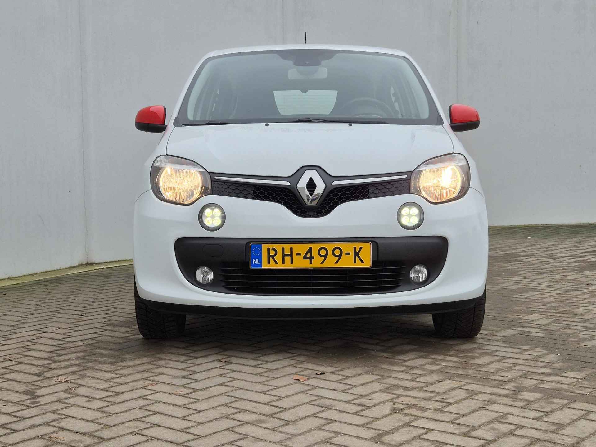 Renault Twingo 1.0 SCe Intens Automaat / 16" Lichtmetalen Velgen / Navigatie / Achterruitrijcamera / All Season Banden / Cruise Control / Climate control / - 29/44