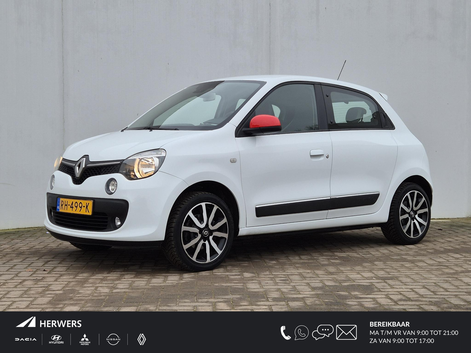 Renault Twingo 1.0 SCe Intens Automaat / 16" Lichtmetalen Velgen / Navigatie / Achterruitrijcamera / All Season Banden / Cruise Control / Climate control /