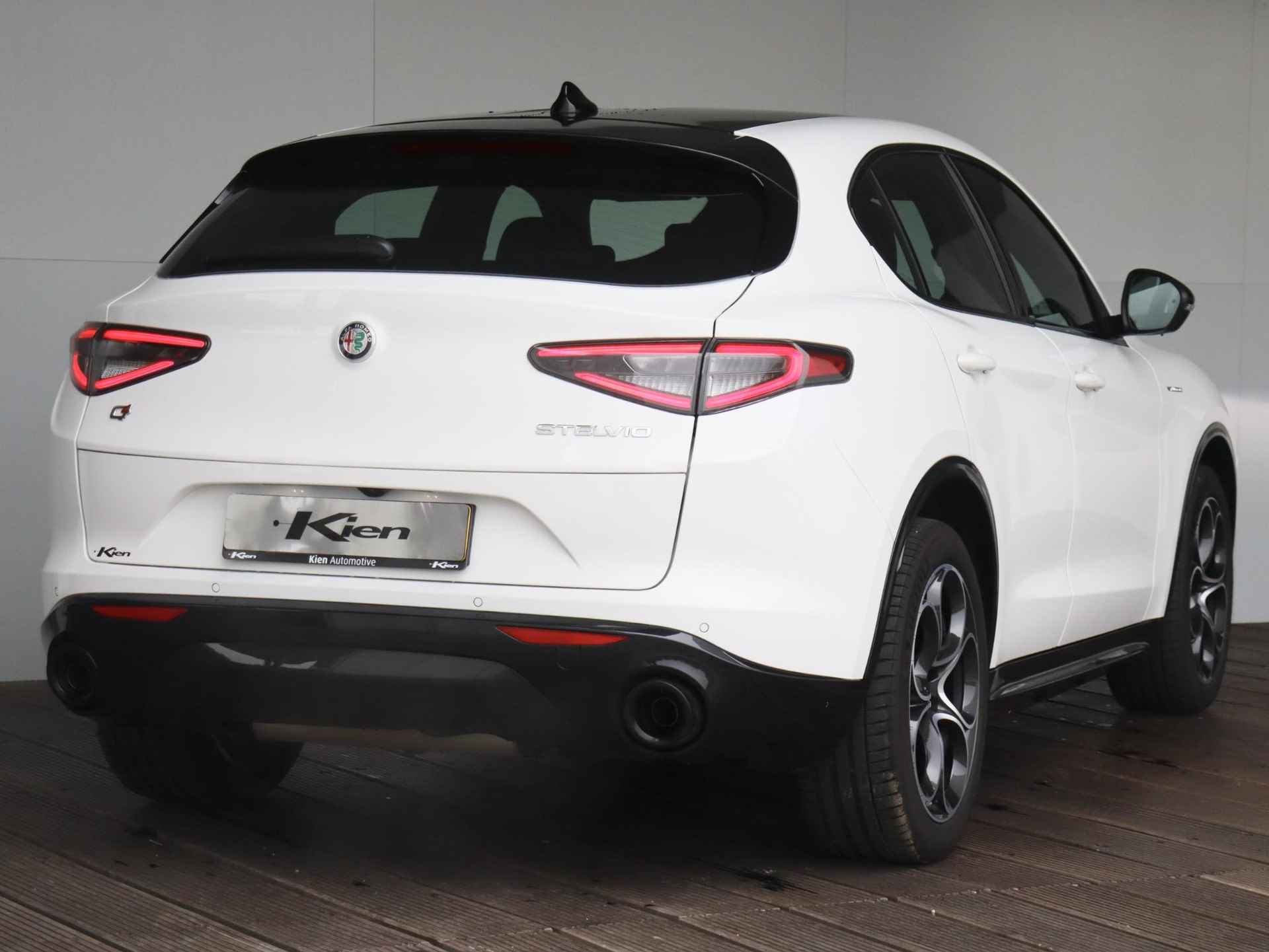 Alfa Romeo Stelvio 2.0 T GME AWD Veloce | Wegklapbare trekhaak 2300kg | Navi | 20"velgen | - 4/42