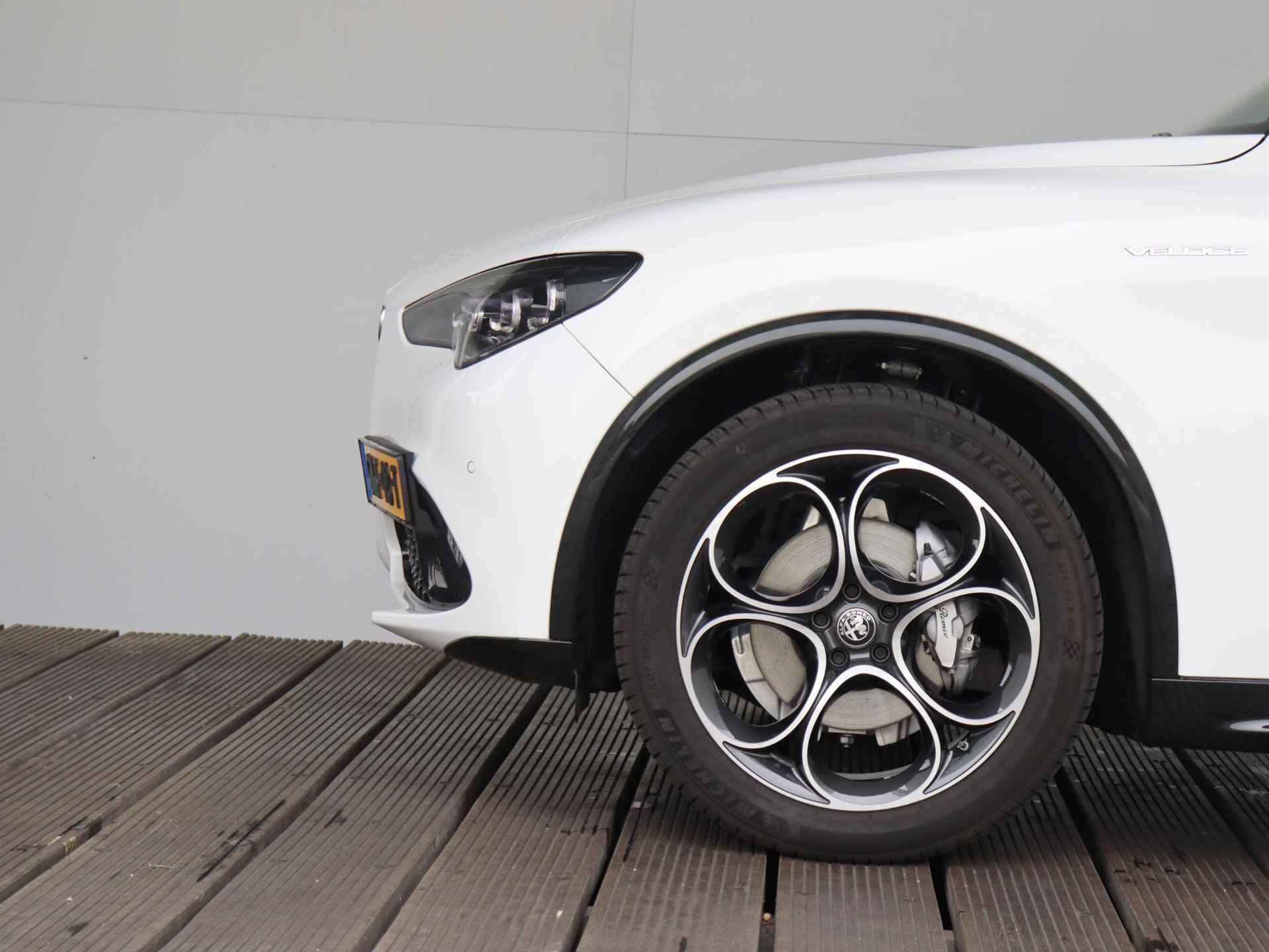 Alfa Romeo Stelvio 2.0 T GME AWD Veloce | Wegklapbare trekhaak 2300kg | Navi | 20"velgen | - 5/42