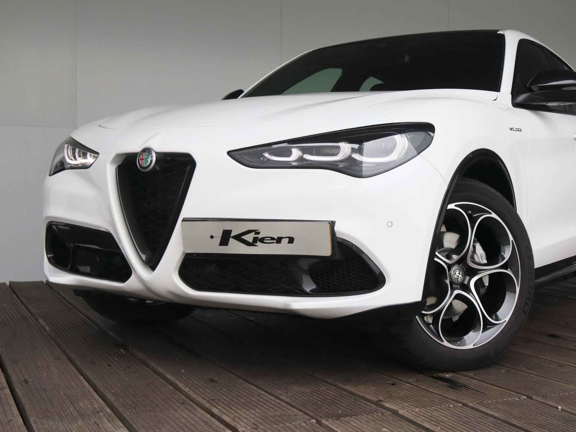 Alfa Romeo Stelvio 2.0 T GME AWD Veloce | Wegklapbare trekhaak 2300kg | Navi | 20"velgen | - 13/42