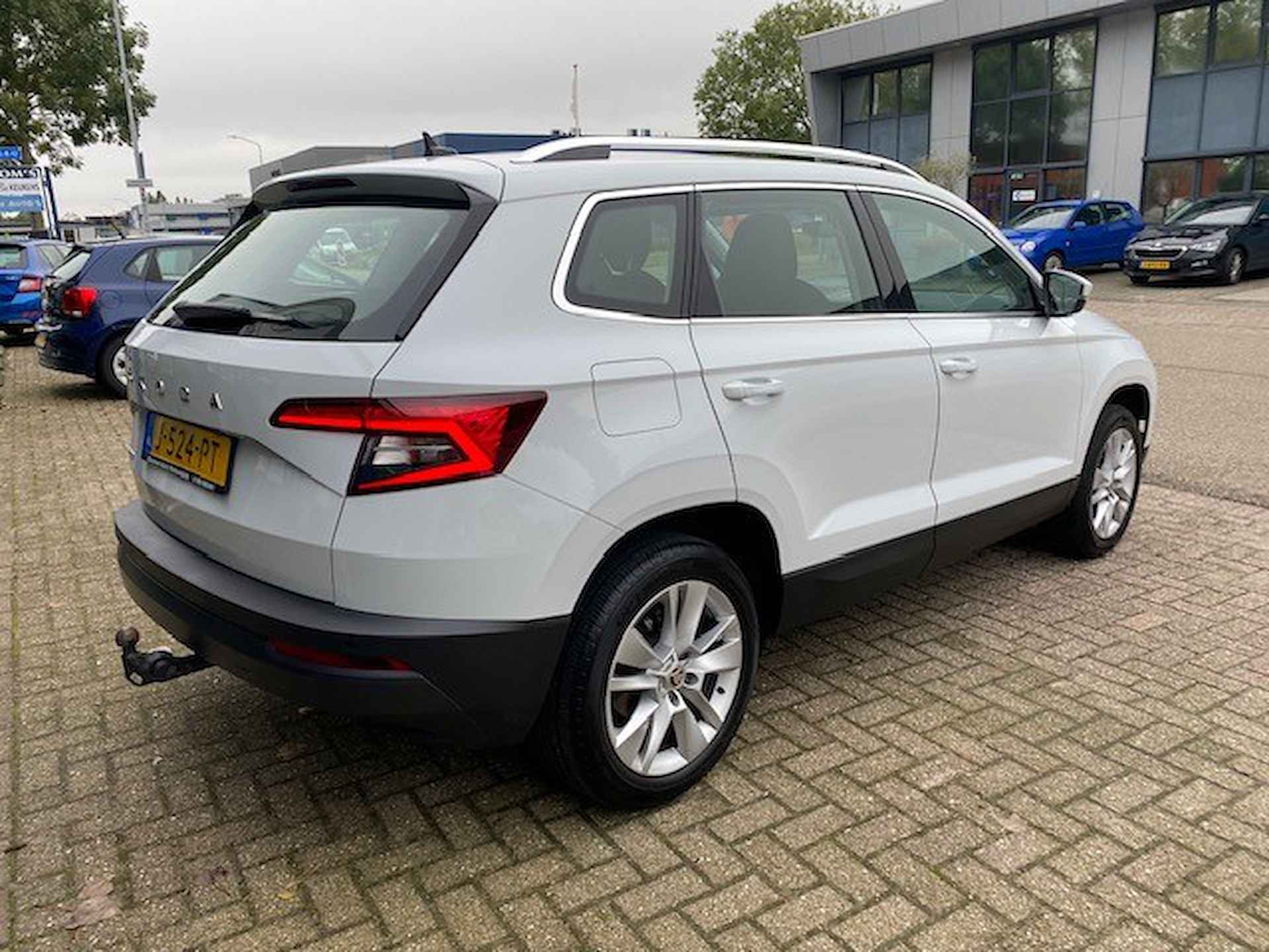 SKODA Karoq 1.0 TSI 115pk Business Edition met Trekhaak, 17" velgen en Smartlink - 10/36