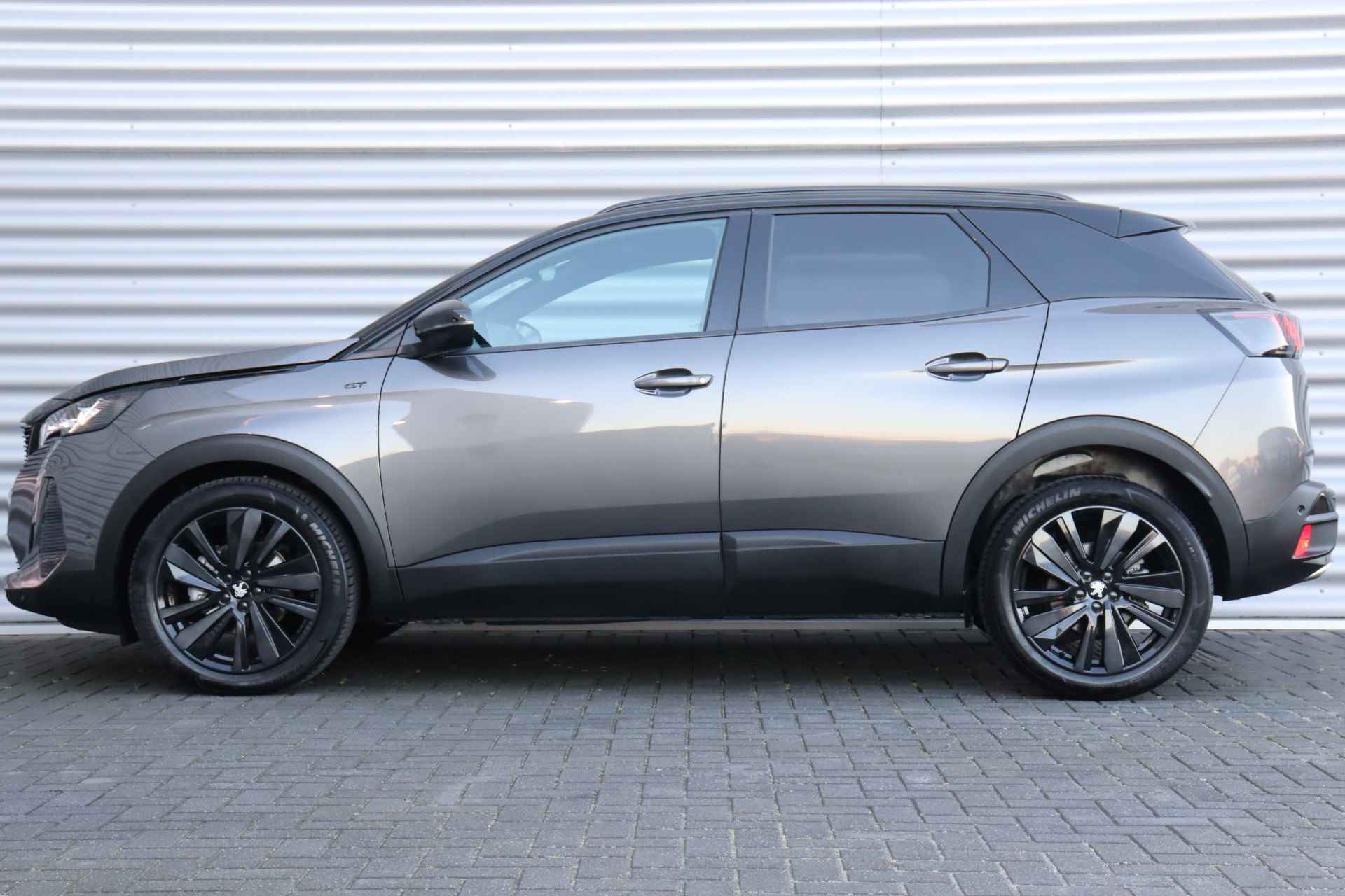 Peugeot 3008 1.2 PURETECH 130PK GT PACK AUTOMAAT / NAVI / LEDER / CLIMA / PDC / 19" LMV / CAMERA / BLACK PACK / KEYLESS / WINTERPAKKET / FULL - 2/40