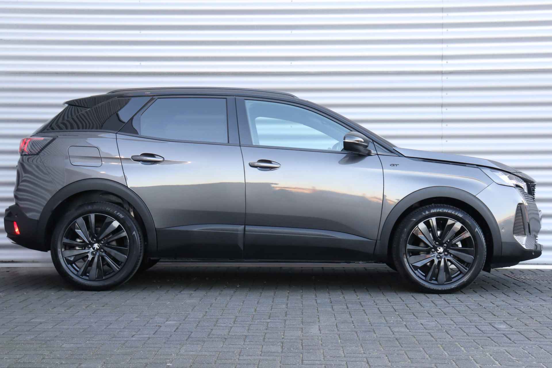 Peugeot 3008 1.2 PURETECH 130PK GT PACK AUTOMAAT / NAVI / LEDER / CLIMA / PDC / 19" LMV / CAMERA / BLACK PACK / KEYLESS / WINTERPAKKET / FULL - 3/40