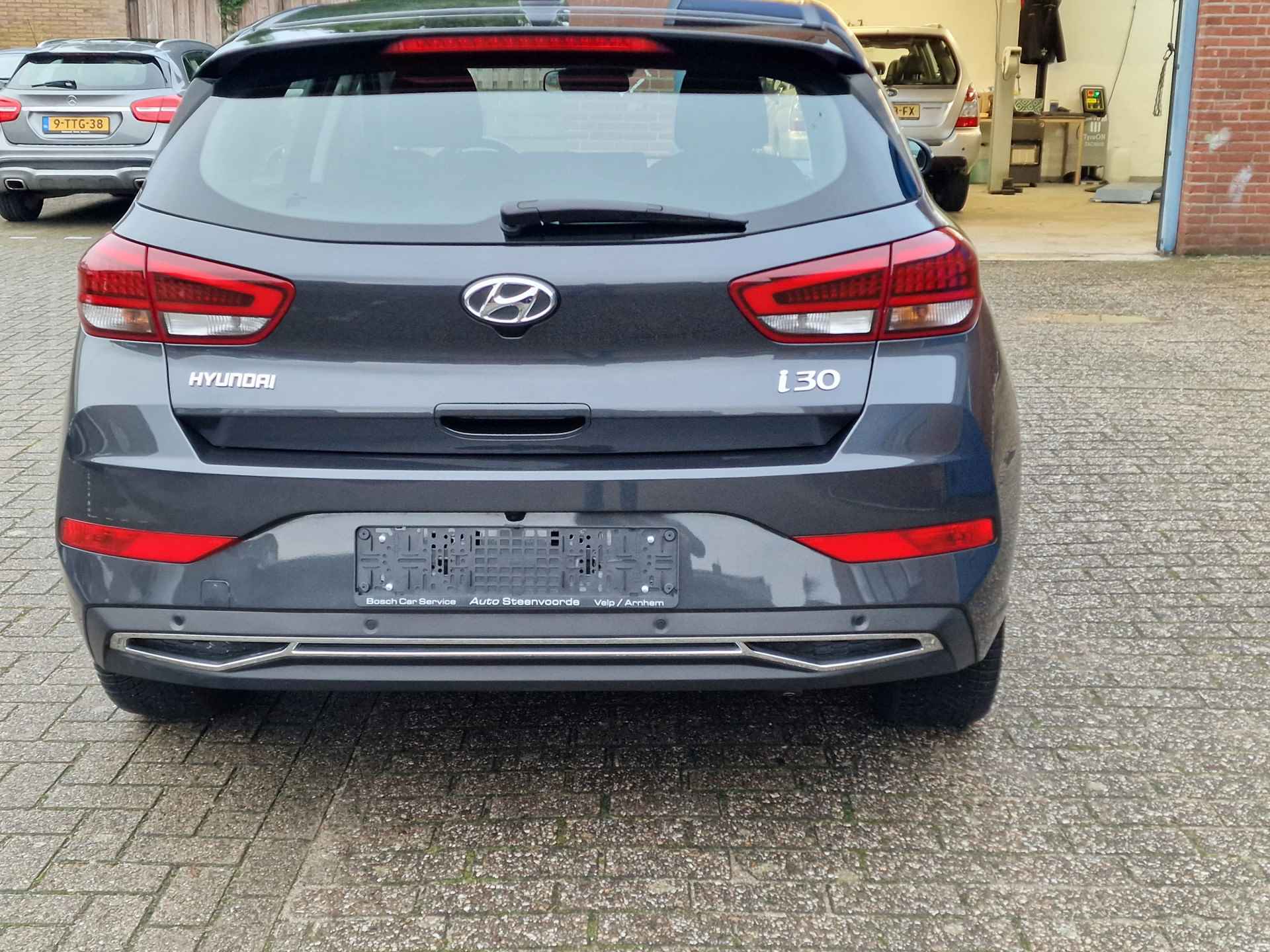 Hyundai i30 1.0 T-GDi MHEV Zeer Compleet - Lage km stand - 12/38