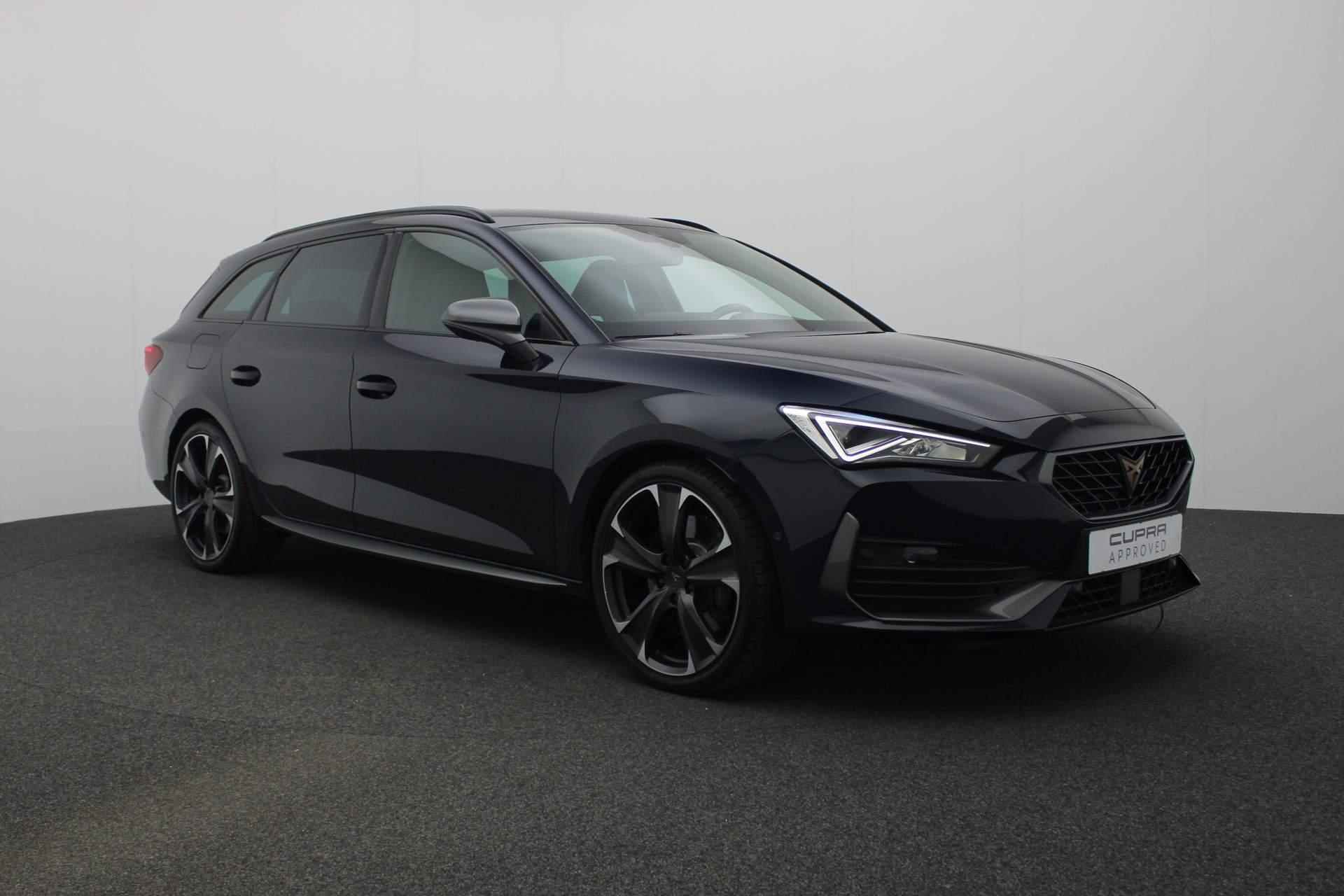 CUPRA Leon Sportstourer 1.4 e-Hybrid 245PK DSG VZ Business | Trekhaak | Adaptief sportonderstel | Stuur-/stoelverwarming | Navi | Camera | ACC | Keyless - 35/45