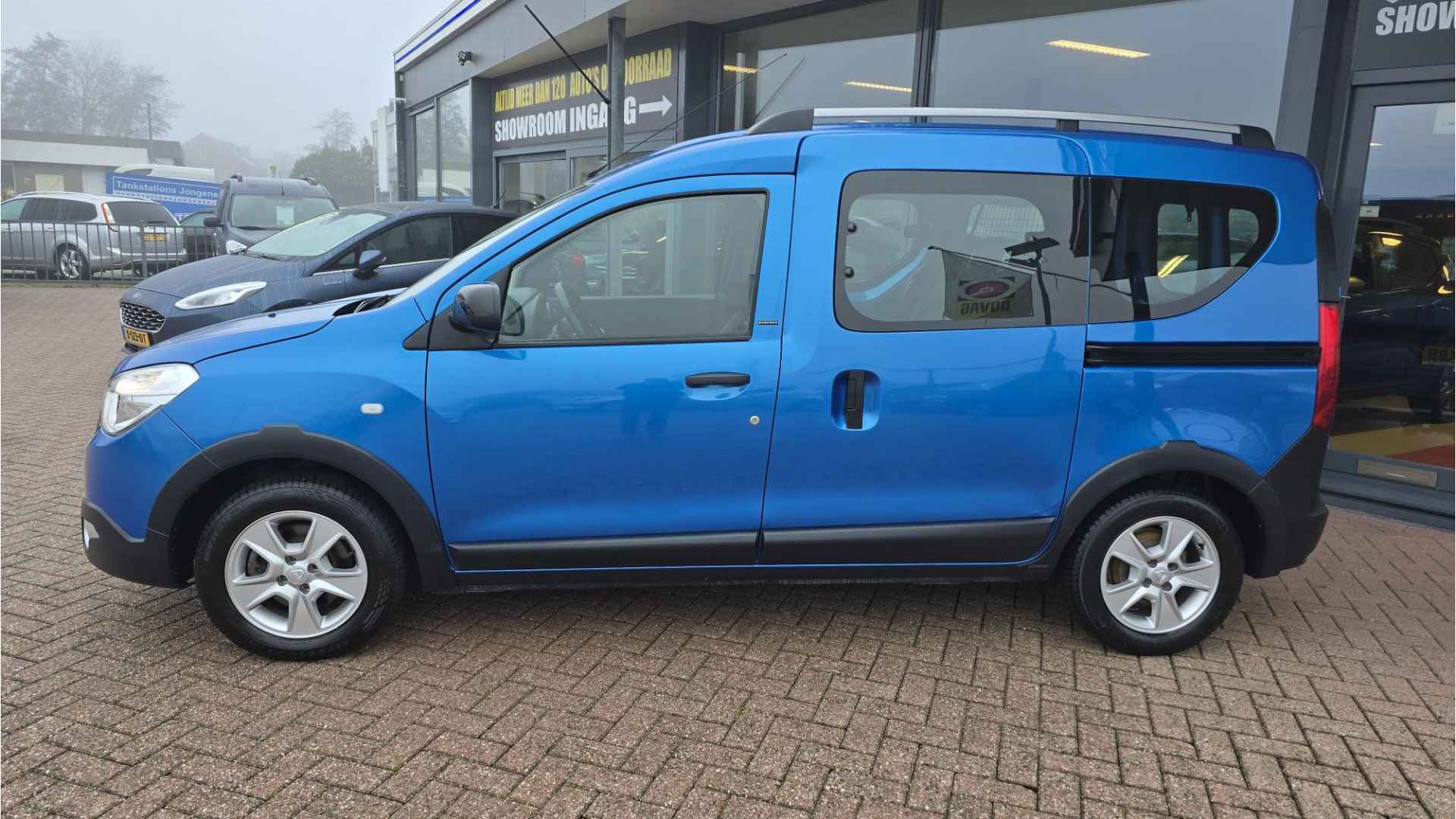 Dacia Dokker Dokker 1.2 TCe S&S Stepway, Airco, Multimediasysteem, Navigatie, Bluetooth, Cruise control, Stoelverwarming, Elektrische ramen en spiegels, Parkeersensoren, Trekhaak, Nette auto, BOVAG GARANTIE - 5/27