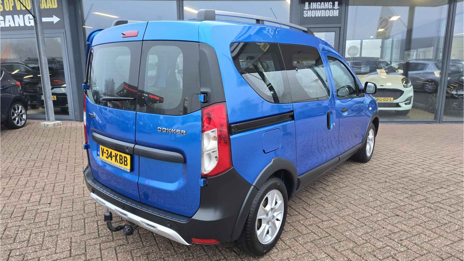 Dacia Dokker Dokker 1.2 TCe S&S Stepway, Airco, Multimediasysteem, Navigatie, Bluetooth, Cruise control, Stoelverwarming, Elektrische ramen en spiegels, Parkeersensoren, Trekhaak, Nette auto, BOVAG GARANTIE - 8/27