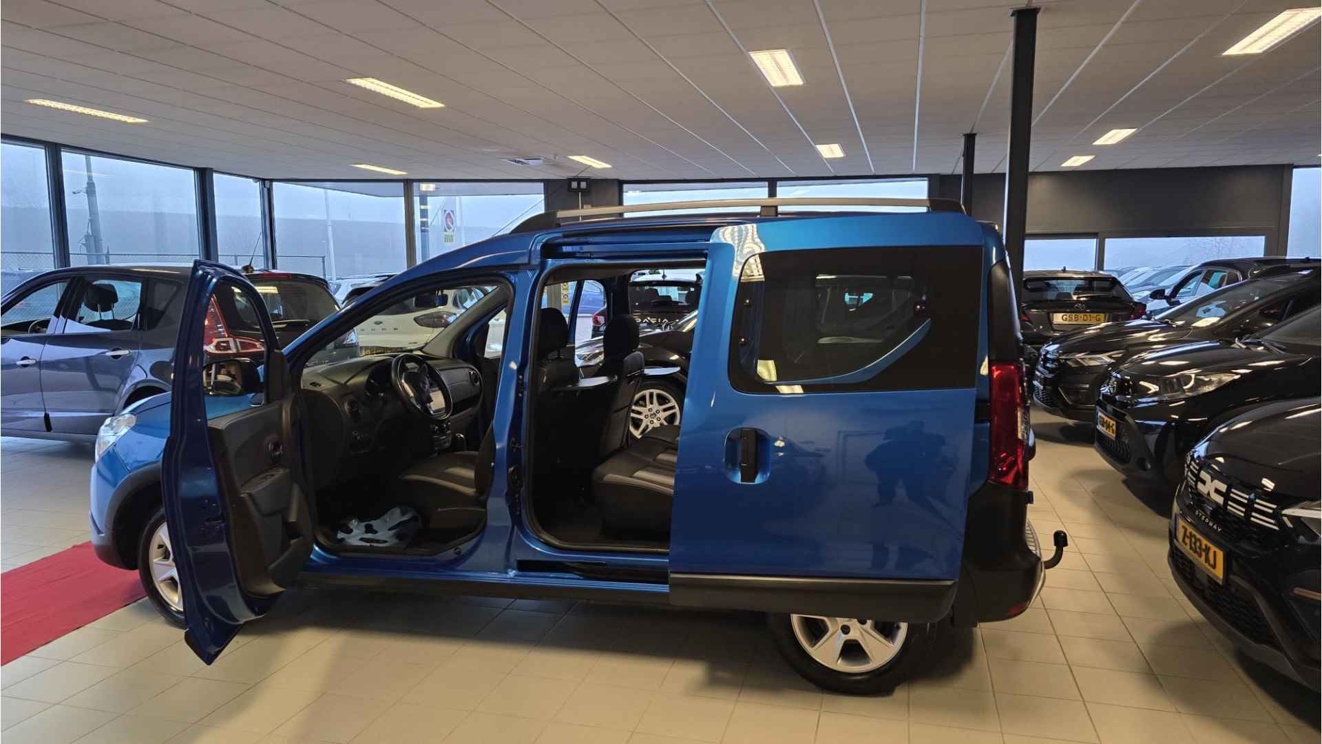 Dacia Dokker Dokker 1.2 TCe S&S Stepway, Airco, Multimediasysteem, Navigatie, Bluetooth, Cruise control, Stoelverwarming, Elektrische ramen en spiegels, Parkeersensoren, Trekhaak, Nette auto, BOVAG GARANTIE - 14/27