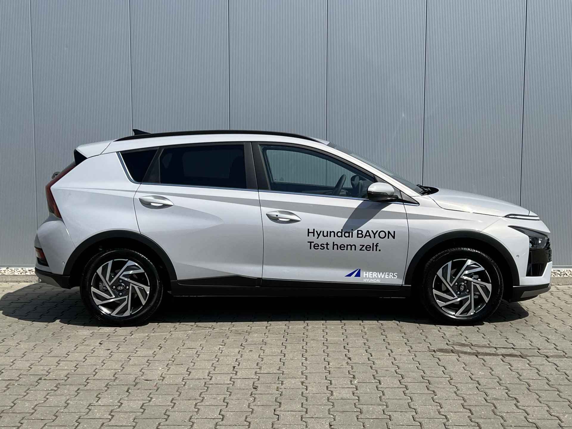 Hyundai Bayon 1.0 T-GDI Premium / Automaat / Navigatie / Stoelverwarming & Stuurverwarming / Achteruitrijcamera / Climate Control / - 17/27